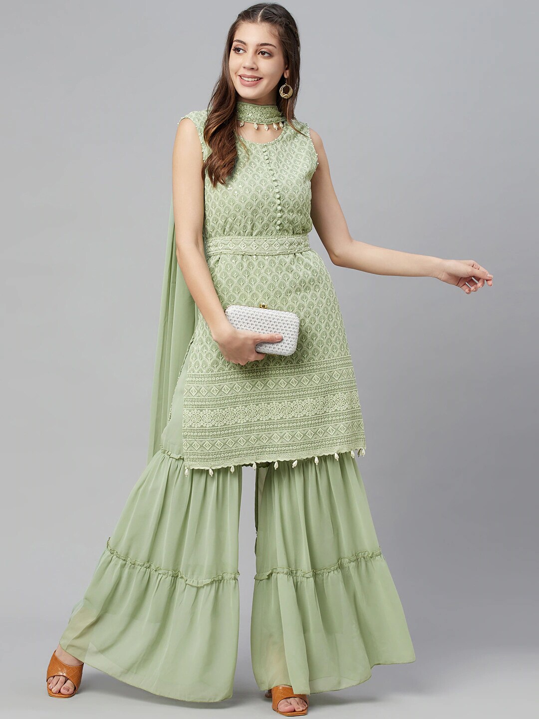 Readiprint Round Neck Sleeveless Floral Embroidered Regular Thread Work Kurta Set, Green
Readiprint Round Neck Sleeveless Floral Embroidered Regular Thread Work Kurta Set, Green