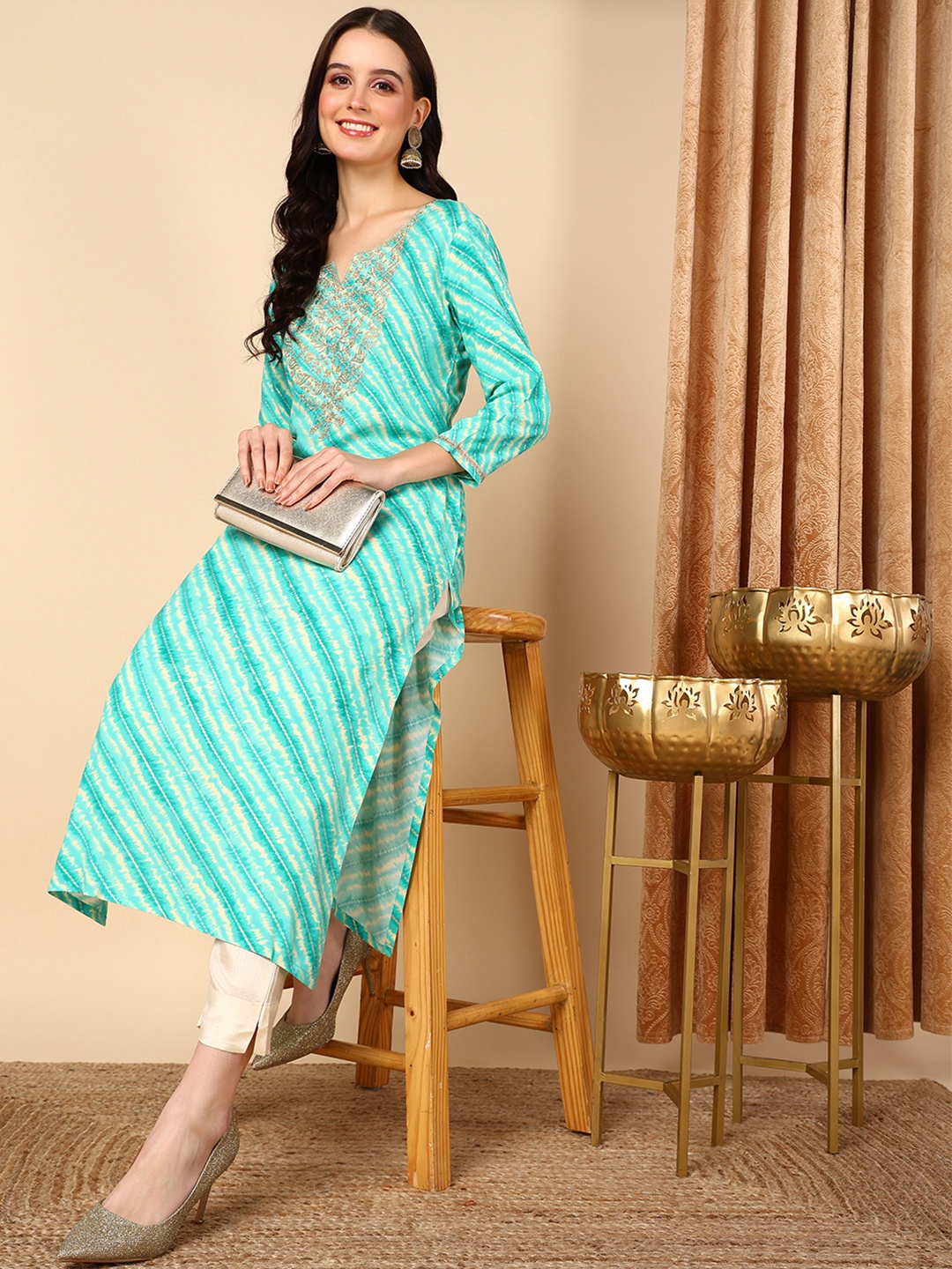 KALINI Women Ethnic Motifs Printed Flared Sleeves Gotta Patti Anarkali Kurta, Sea green
KALINI Women Ethnic Motifs Printed Flared Sleeves Gotta Patti Anarkali Kurta, Sea green