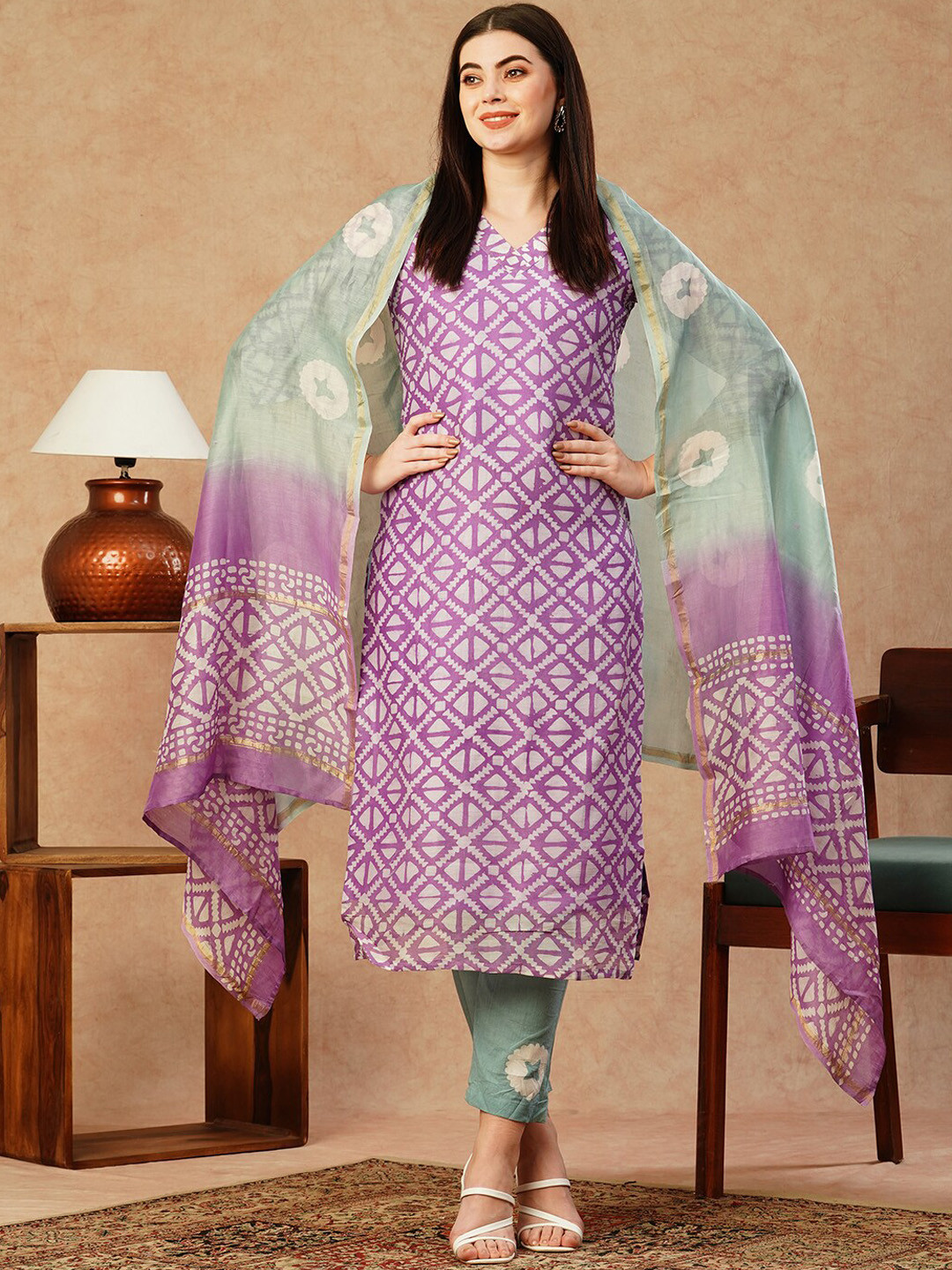 KALINI Women Ethnic Motifs Printed V-Neck Straight Kurta With Trousers & Dupatta, Purple
KALINI Women Ethnic Motifs Printed V-Neck Straight Kurta With Trousers & Dupatta, Purple