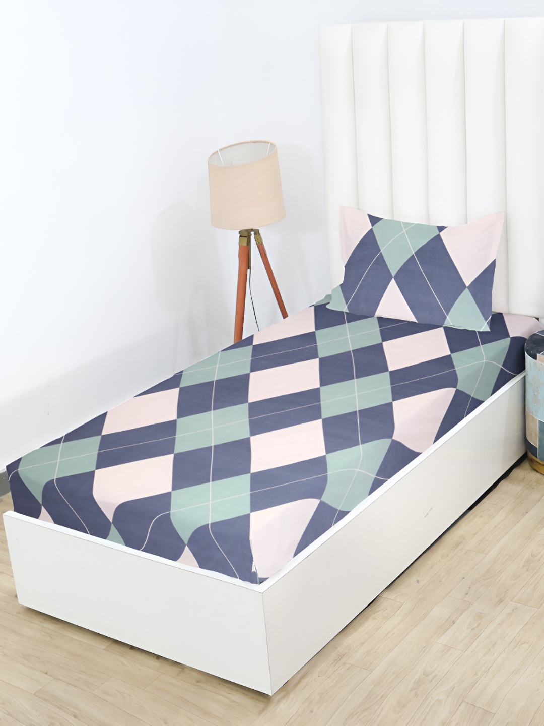 RD TREND Green Geometric Printed 210 TC Fitted Cotton Single Bedsheet with 1 Pillow Covers
RD TREND Green Geometric Printed 210 TC Fitted Cotton Single Bedsheet with 1 Pillow Covers