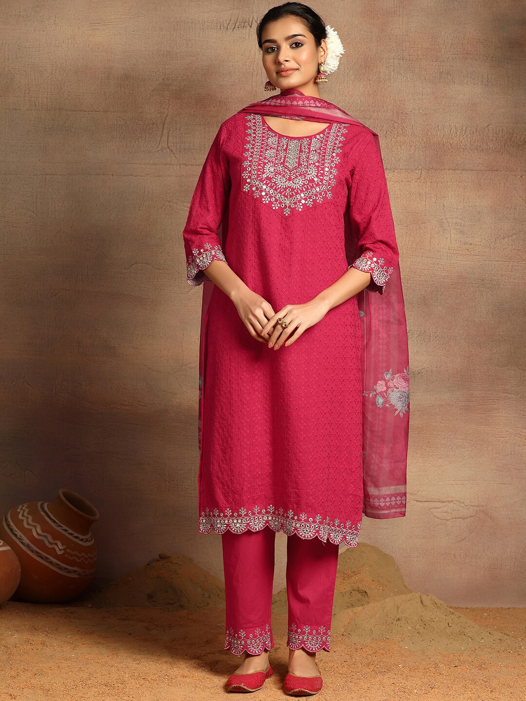 Rang by Indya Floral Embroidered Regular Thread Work Pure Cotton Kurta Trousers & Dupatta, Red
Rang by Indya Floral Embroidered Regular Thread Work Pure Cotton Kurta Trousers & Dupatta, Red