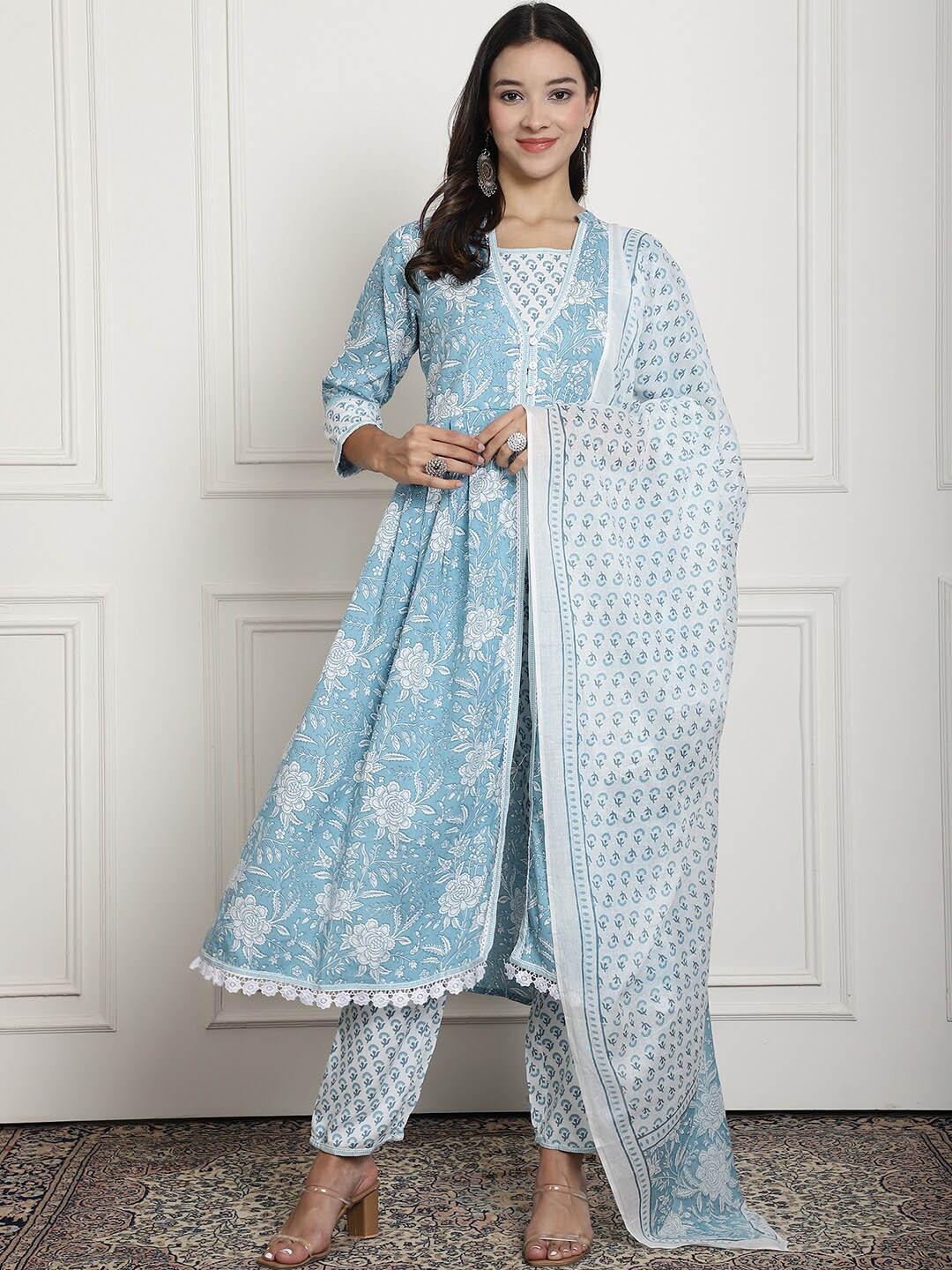 Sangria Floral Printed Regular Pure Cotton Kurta with Trousers & Dupatta, Turquoise blue
Sangria Floral Printed Regular Pure Cotton Kurta with Trousers & Dupatta, Turquoise blue
