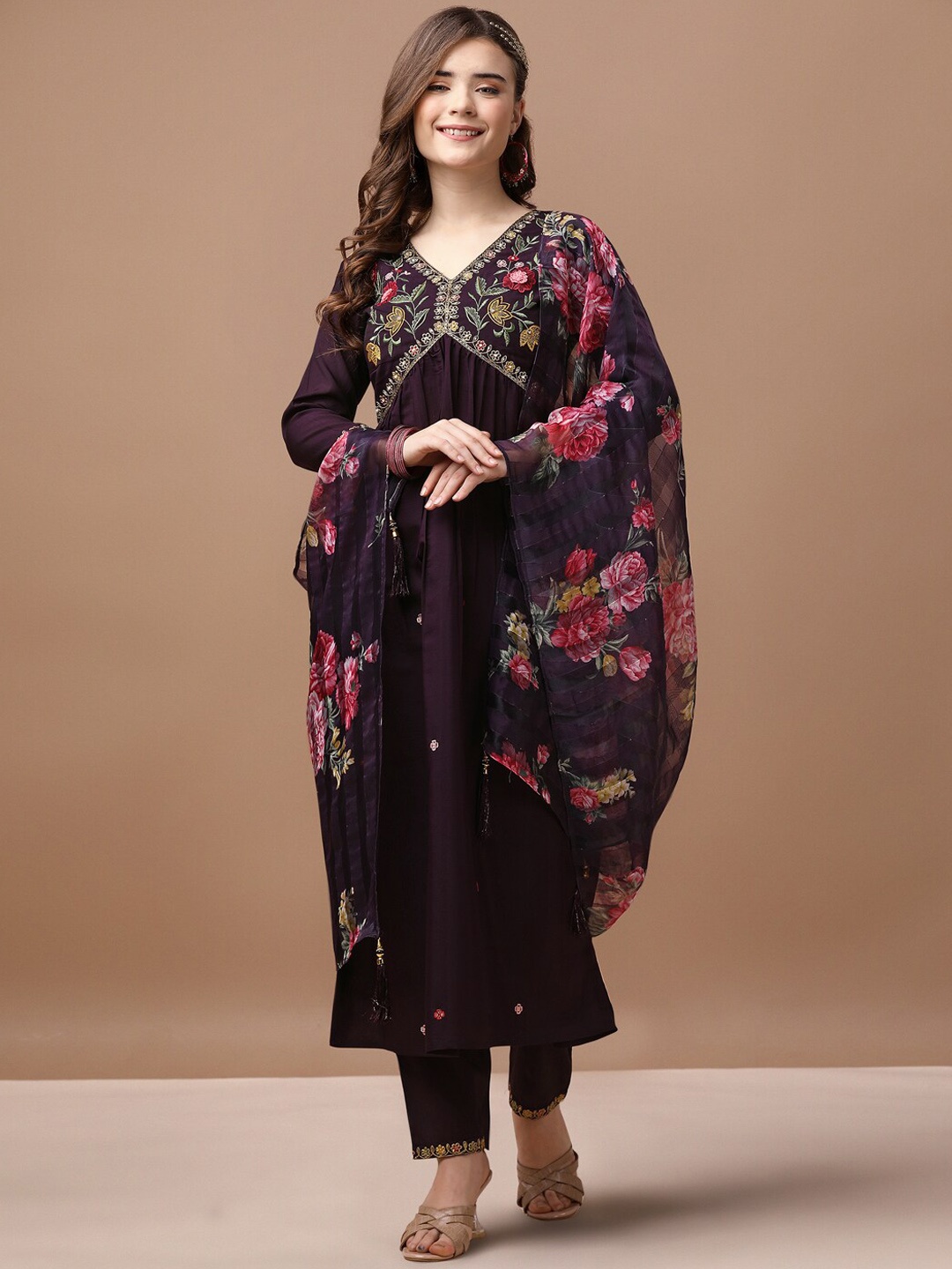 Berrylicious Embroidered Empire Thread Work Pure Silk Kurta with Trousers & Dupatta, Burgundy
Berrylicious Embroidered Empire Thread Work Pure Silk Kurta with Trousers & Dupatta, Burgundy
