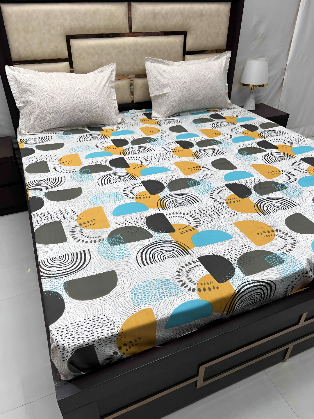 Pure Decor White Printed Pure Cotton 240 TC Super King Bedsheet With 2 Pillow Covers
Pure Decor White Printed Pure Cotton 240 TC Super King Bedsheet With 2 Pillow Covers