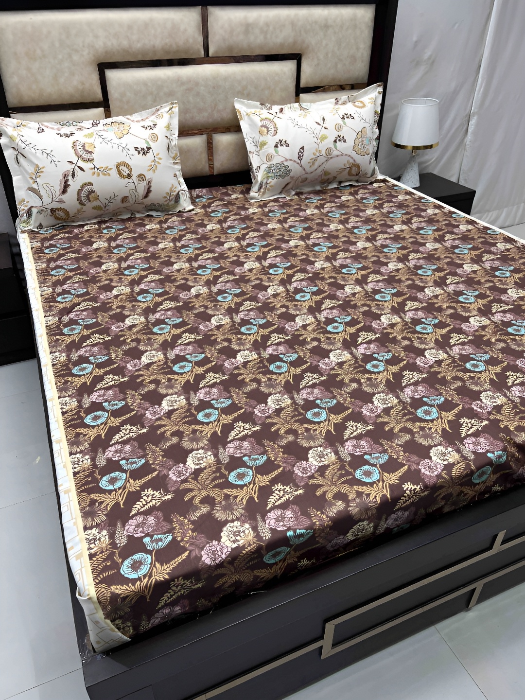 Pure Decor Purple Printed Pure Cotton 240 TC Super King Bedsheet With 2 Pillow Covers
Pure Decor Purple Printed Pure Cotton 240 TC Super King Bedsheet With 2 Pillow Covers