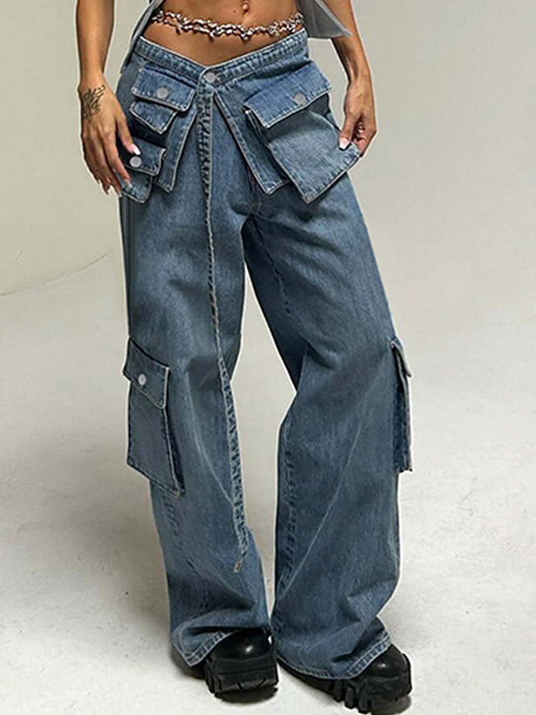LULU & SKY Women Straight Fit Low-Rise Clean Look Light Fade Cargo Style Stretchable Jeans, Blue
LULU & SKY Women Straight Fit Low-Rise Clean Look Light Fade Cargo Style Stretchable Jeans, Blue