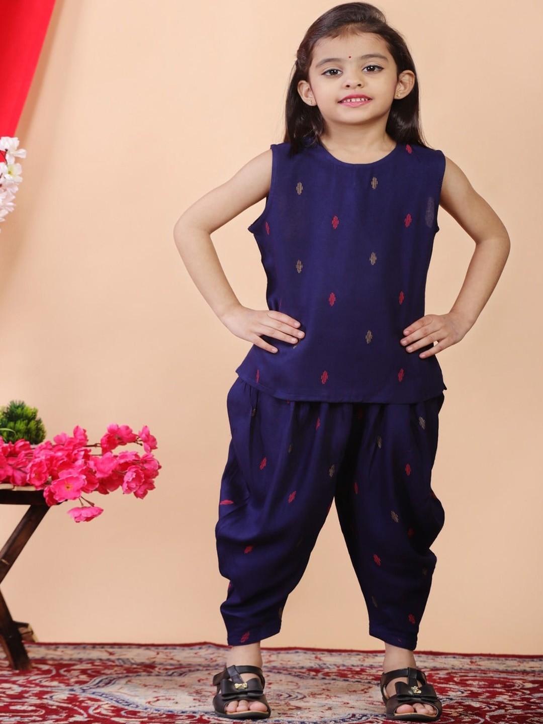 BAESD Girls Abstract Printed Round Neck Sleeveless Kurta with Dhoti Pants & Jacket, Blue
BAESD Girls Abstract Printed Round Neck Sleeveless Kurta with Dhoti Pants & Jacket, Blue
