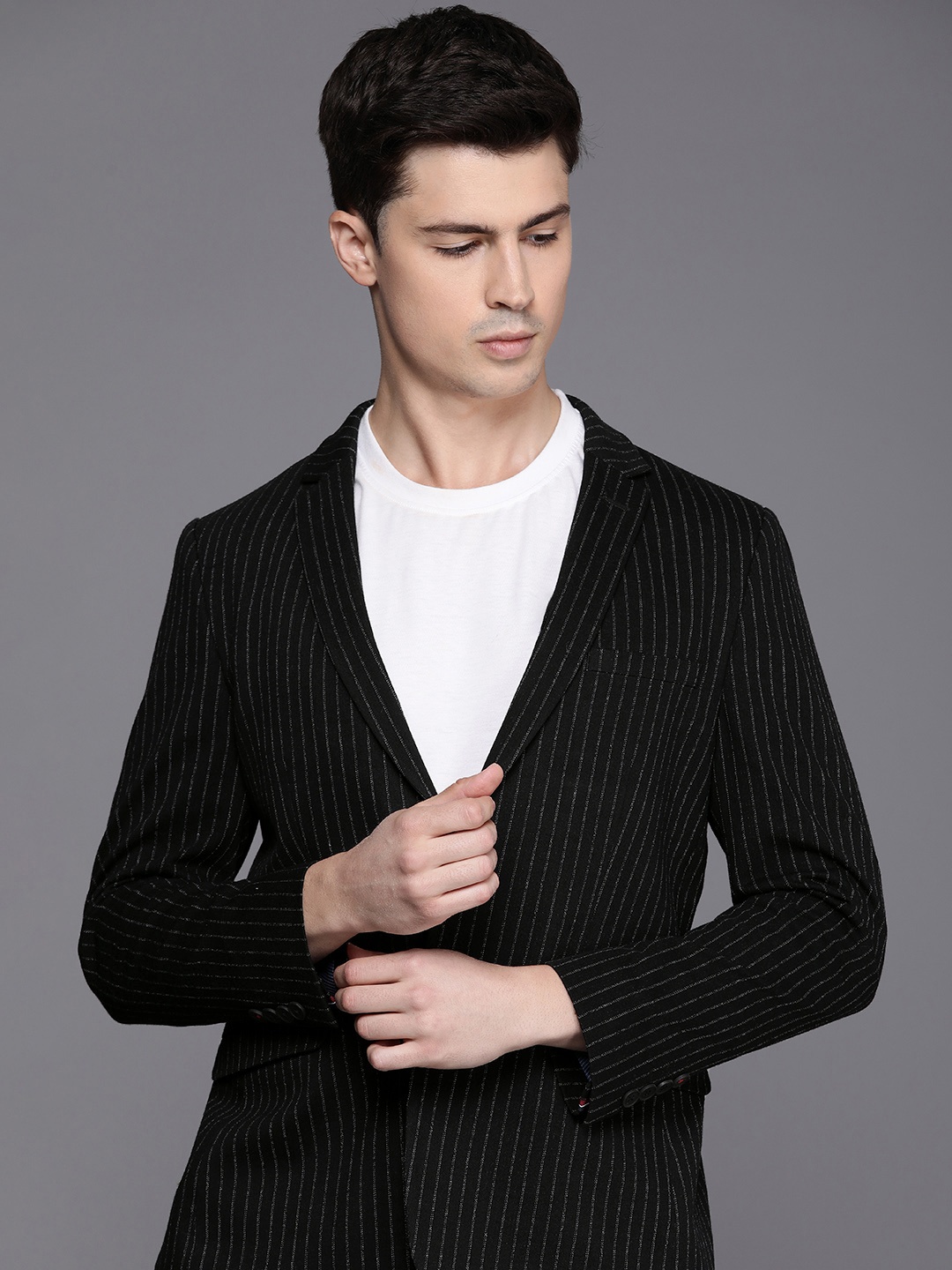Louis Philippe Sport Pure Cotton Super Slim Fit Striped Single Breasted Semiformal Blazers, Black
Louis Philippe Sport Pure Cotton Super Slim Fit Striped Single Breasted Semiformal Blazers, Black