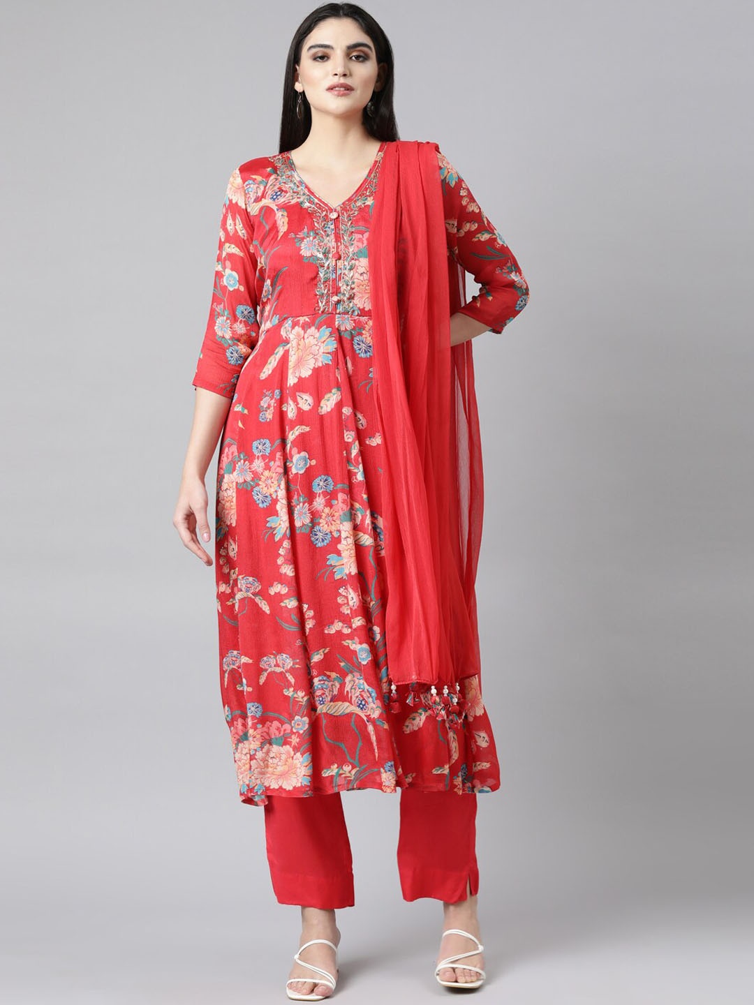Neerus Women Floral Regular Thread Work Silk Chiffon Kurta with Trousers & With Dupatta, Red
Neerus Women Floral Regular Thread Work Silk Chiffon Kurta with Trousers & With Dupatta, Red