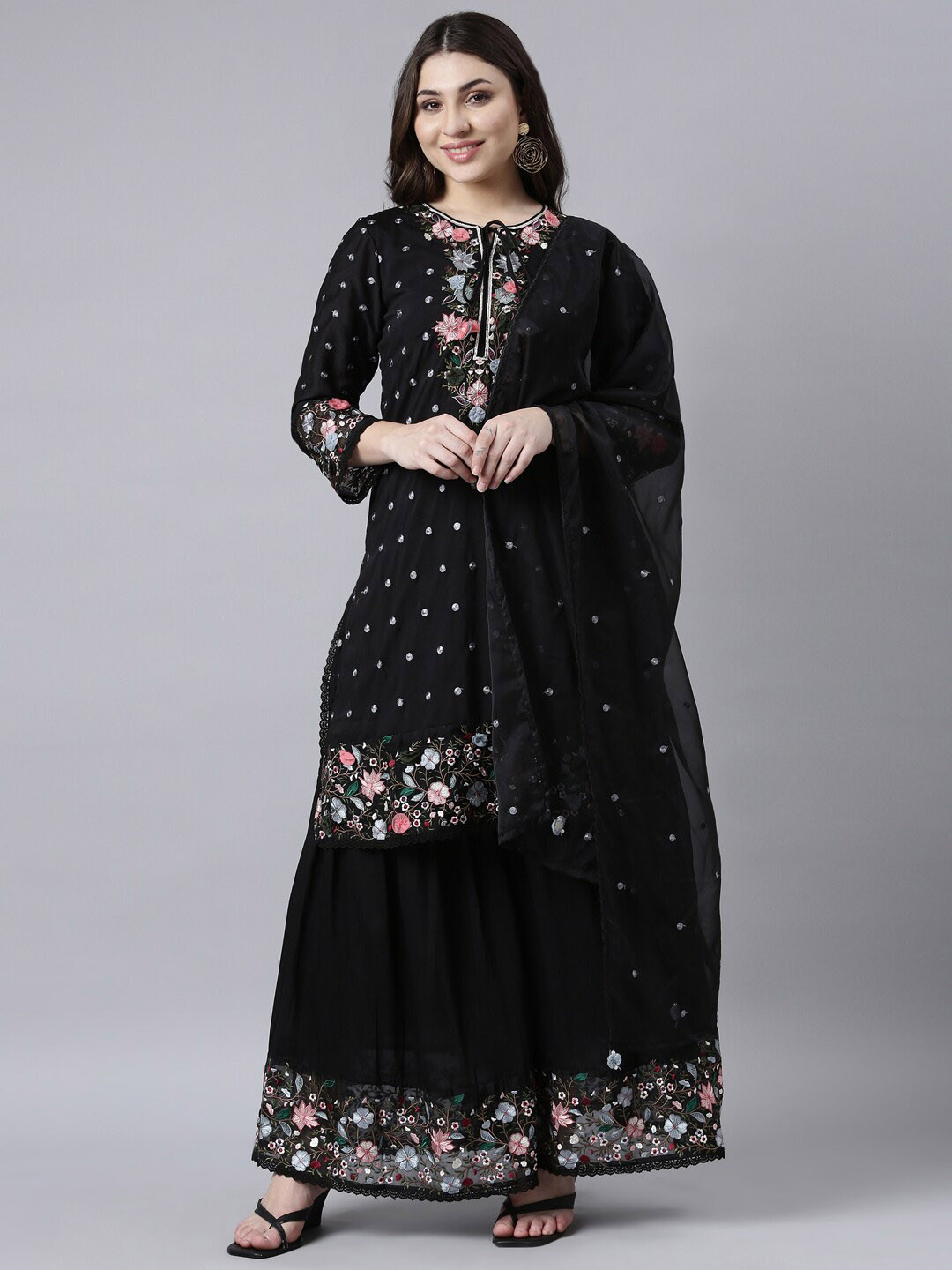 Neerus Floral Embroidered Thread Work Straight Kurta with Sharara & With Dupatta, Black
Neerus Floral Embroidered Thread Work Straight Kurta with Sharara & With Dupatta, Black