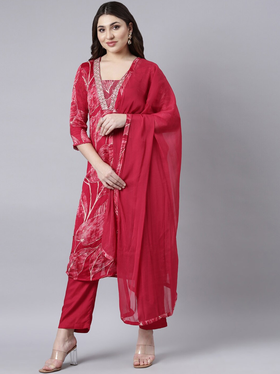 Neerus Women Animal Printed Regular Beads and Stones Silk Chiffon Kurta with Trousers & With Dupatta, Pink
Neerus Women Animal Printed Regular Beads and Stones Silk Chiffon Kurta with Trousers & With Dupatta, Pink