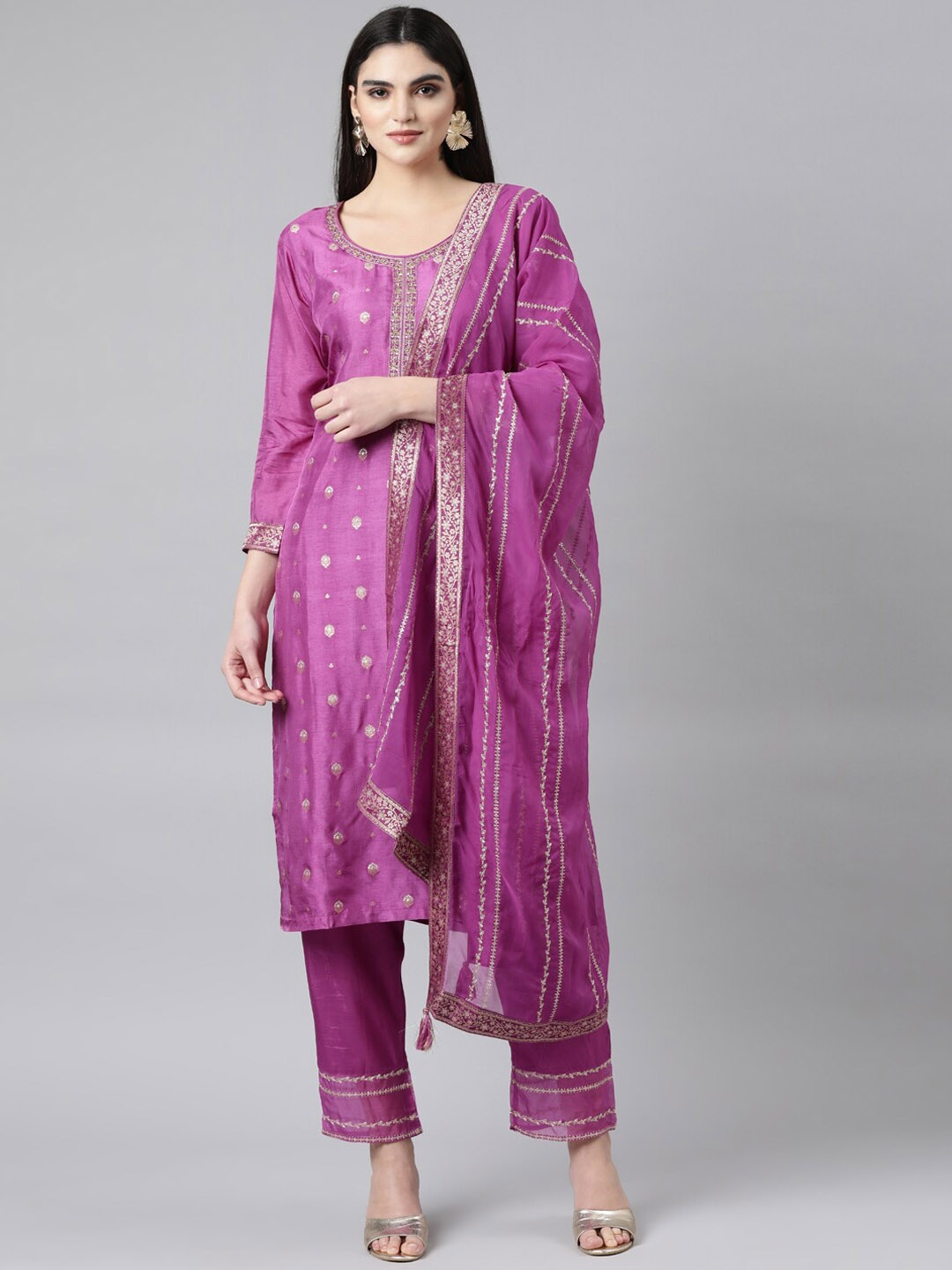 Neerus Floral Embroidered Sequinned Straight Kurta with Trousers & With Dupatta, Purple
Neerus Floral Embroidered Sequinned Straight Kurta with Trousers & With Dupatta, Purple