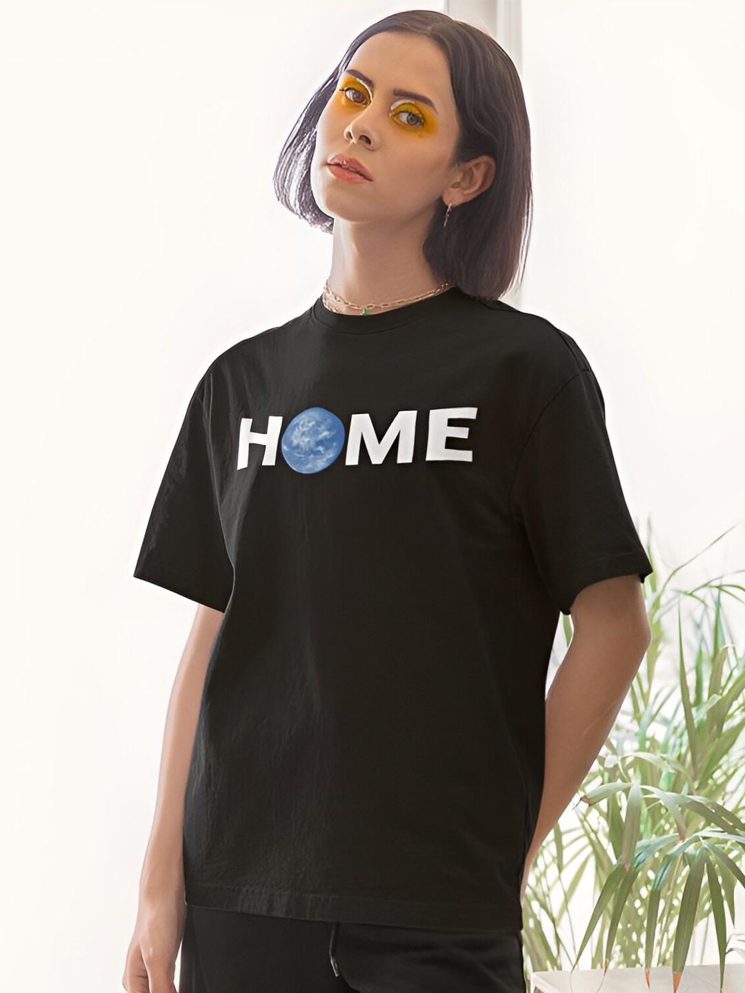 Beetein Lamhein Typography Printed Drop-Shoulder Sleeves Oversized Pure Cotton T-shirt, Black
Beetein Lamhein Typography Printed Drop-Shoulder Sleeves Oversized Pure Cotton T-shirt, Black