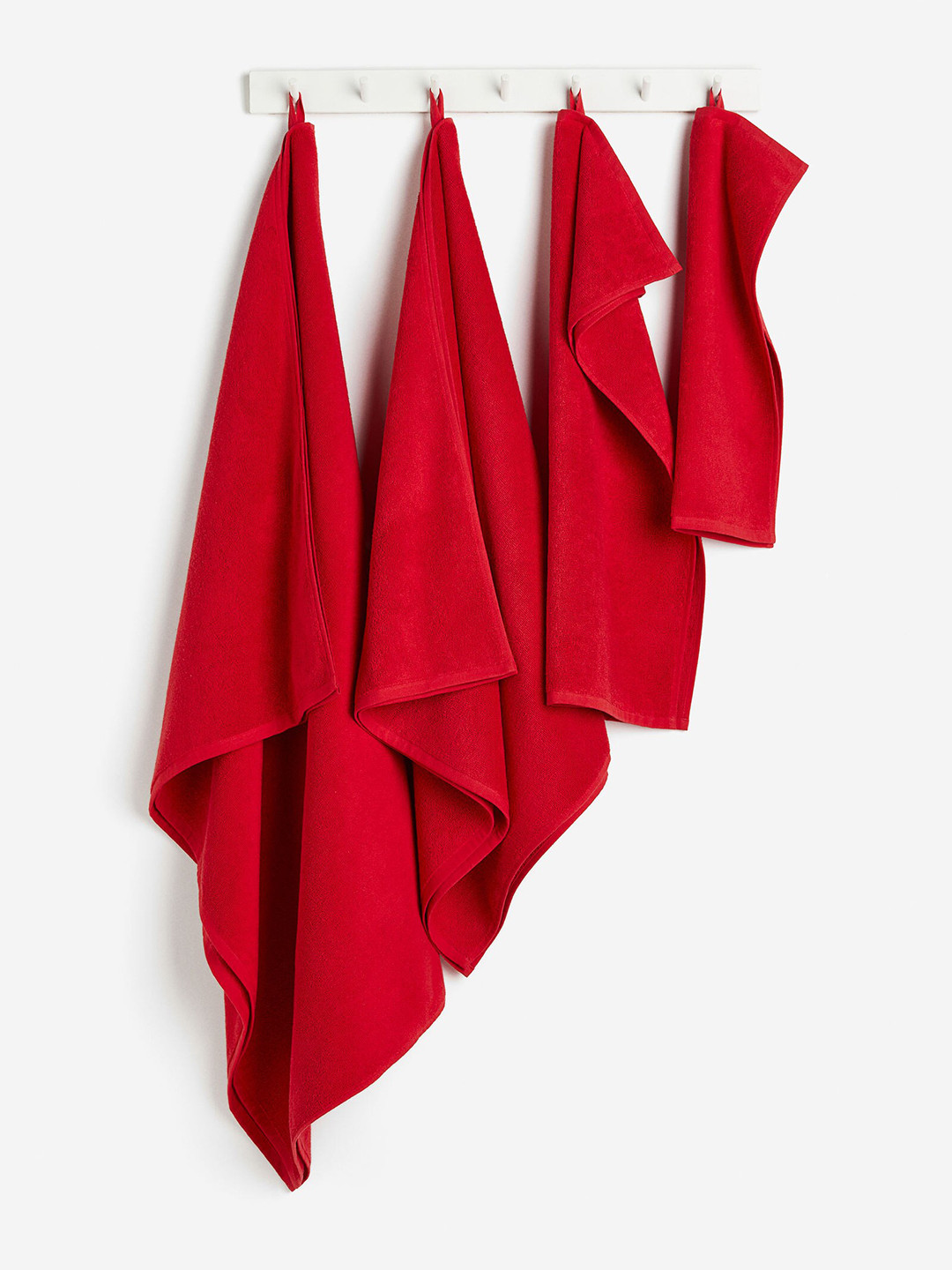 H&M Red Pure Cotton Terry Bath Towel
H&M Red Pure Cotton Terry Bath Towel