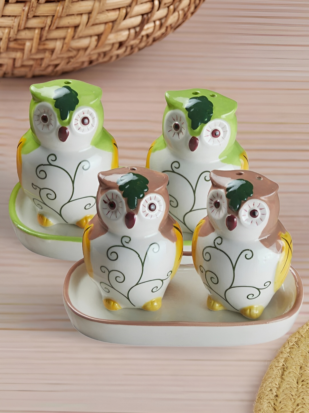 Kookee White & Green 2 Pieces Printed Dishwasher Safe Ceramic Salt And Pepper Shakers
Kookee White & Green 2 Pieces Printed Dishwasher Safe Ceramic Salt And Pepper Shakers