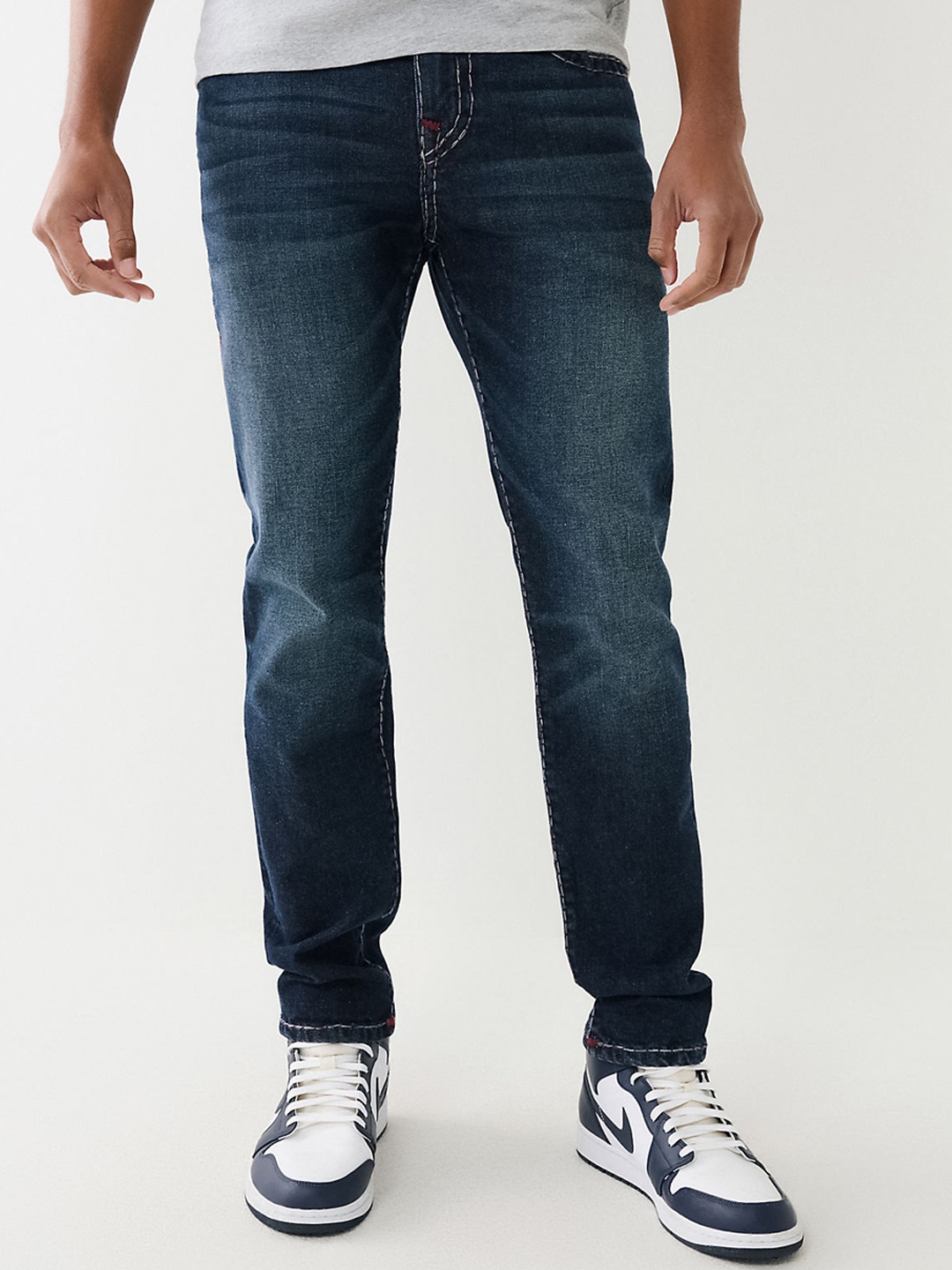 True Religion Men Super T Rocco Slim Fit Clean Look Light Fade Whiskers Stretchable Jeans, Blue
True Religion Men Super T Rocco Slim Fit Clean Look Light Fade Whiskers Stretchable Jeans, Blue