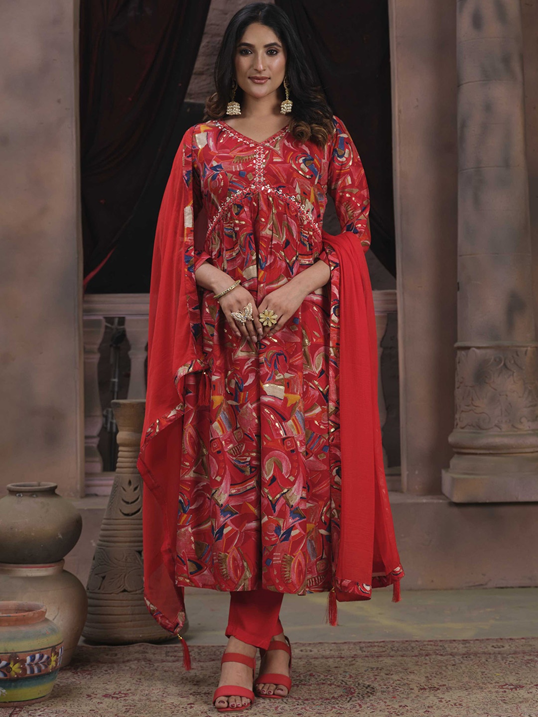Panzora Floral Printed V-Neck Empire Mirror Work Kurta with Trousers & With Dupatta, Red
Panzora Floral Printed V-Neck Empire Mirror Work Kurta with Trousers & With Dupatta, Red