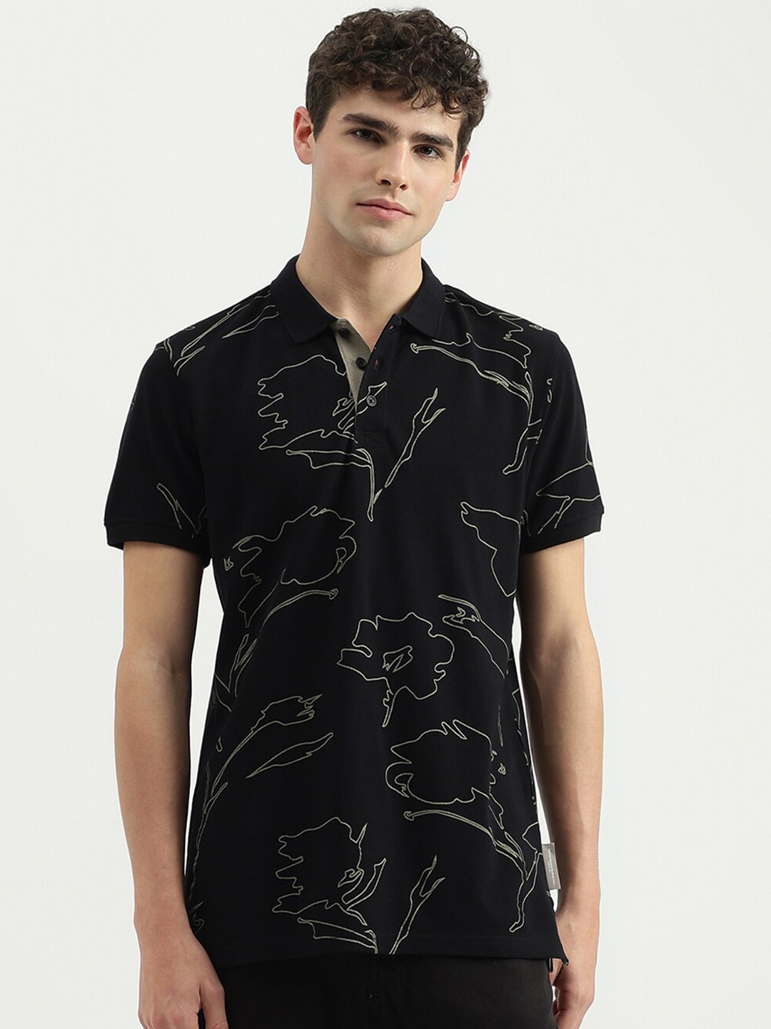 United Colors of Benetton Abstract Printed Polo Collar Pure Cotton Casual T-shirt, Black
United Colors of Benetton Abstract Printed Polo Collar Pure Cotton Casual T-shirt, Black