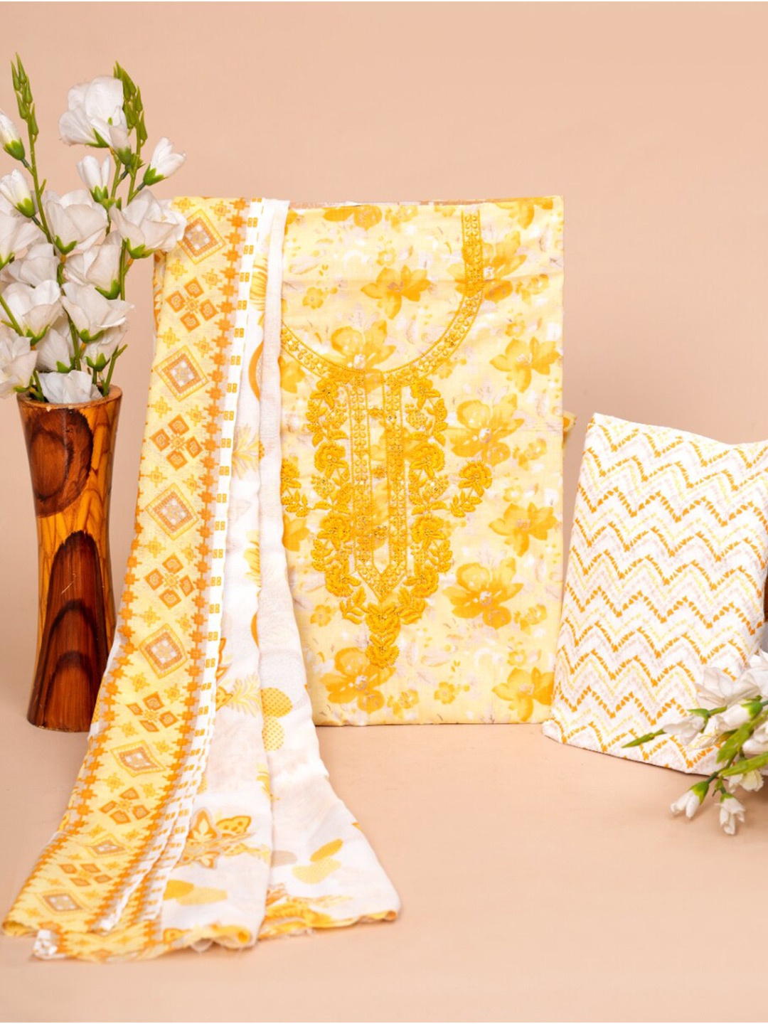 JC4U Floral Printed Thread Work Detailed Pure Cotton Unstitched Dress Material, Yellow
JC4U Floral Printed Thread Work Detailed Pure Cotton Unstitched Dress Material, Yellow