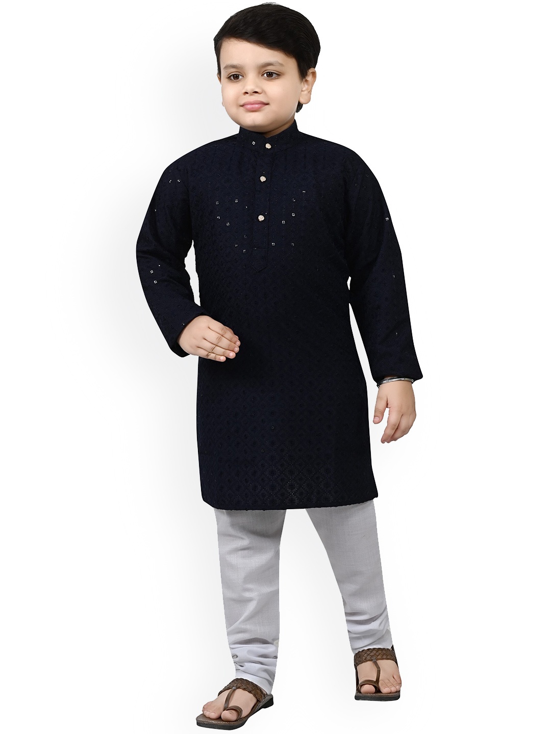 BAESD Boys Ethnic Motifs Embroidered Mirror Work Regular Mandarin Collar Kurta with Pyjama, Blue
BAESD Boys Ethnic Motifs Embroidered Mirror Work Regular Mandarin Collar Kurta with Pyjama, Blue