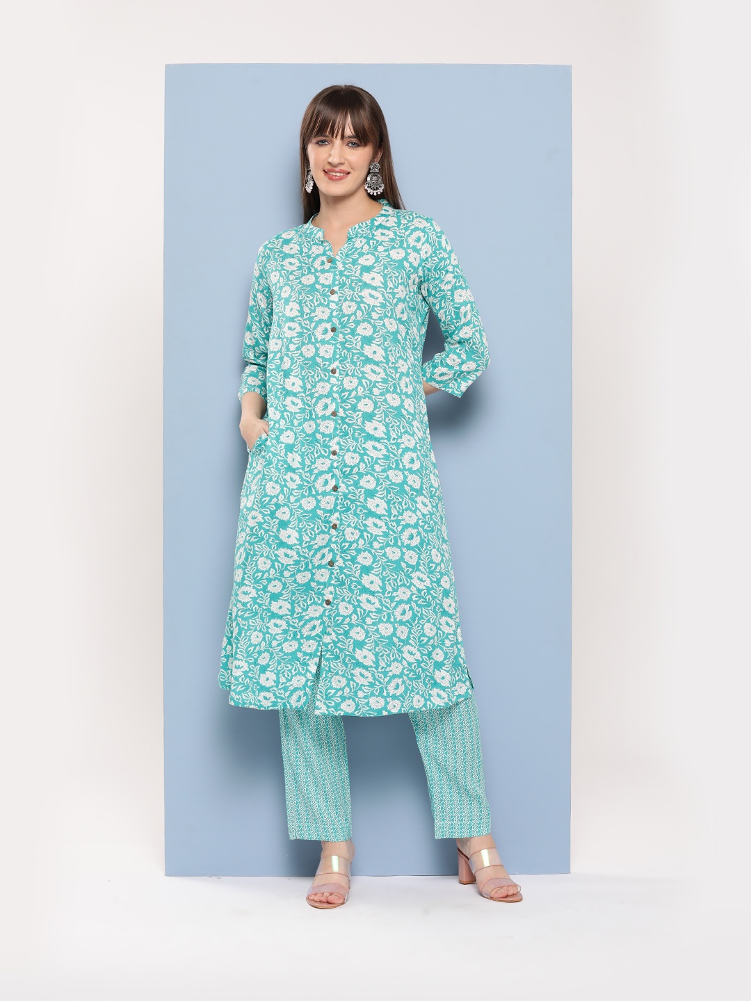 Aarika Women Ethnic Motifs Printed Regular Pure Cotton Kurta with Palazzos, Turquoise blue
Aarika Women Ethnic Motifs Printed Regular Pure Cotton Kurta with Palazzos, Turquoise blue