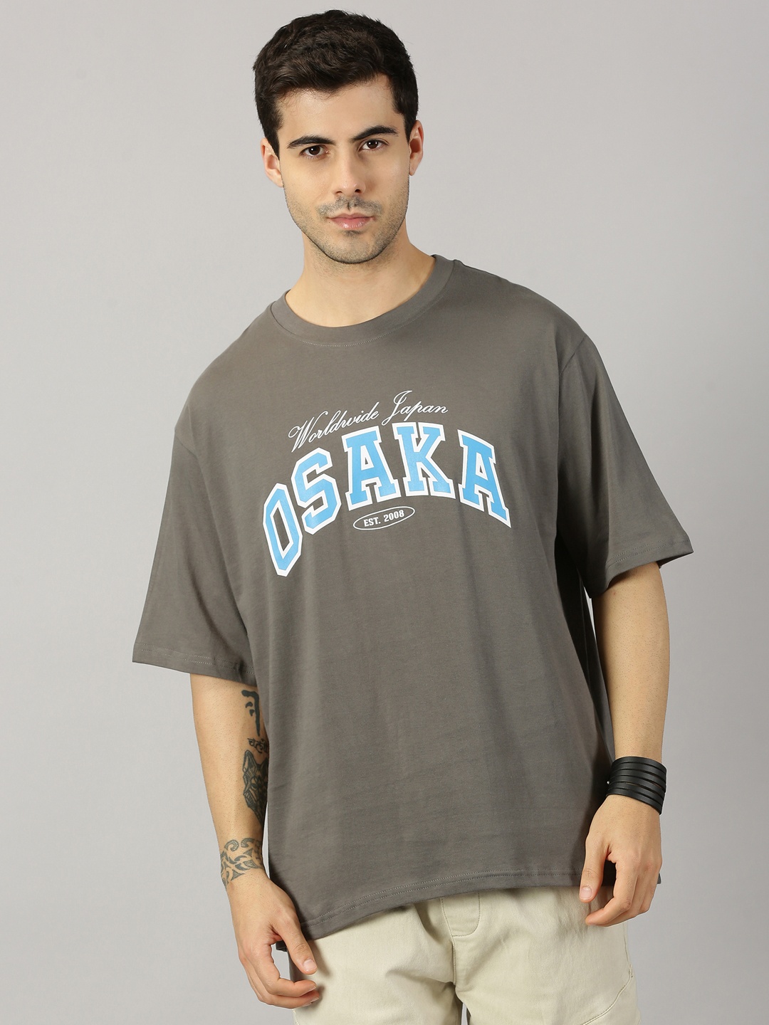 THE HOLLANDER Round Neck Typography Printed Cotton Drop-Shoulder Sleeves Oversized T-shirt, Grey
THE HOLLANDER Round Neck Typography Printed Cotton Drop-Shoulder Sleeves Oversized T-shirt, Grey