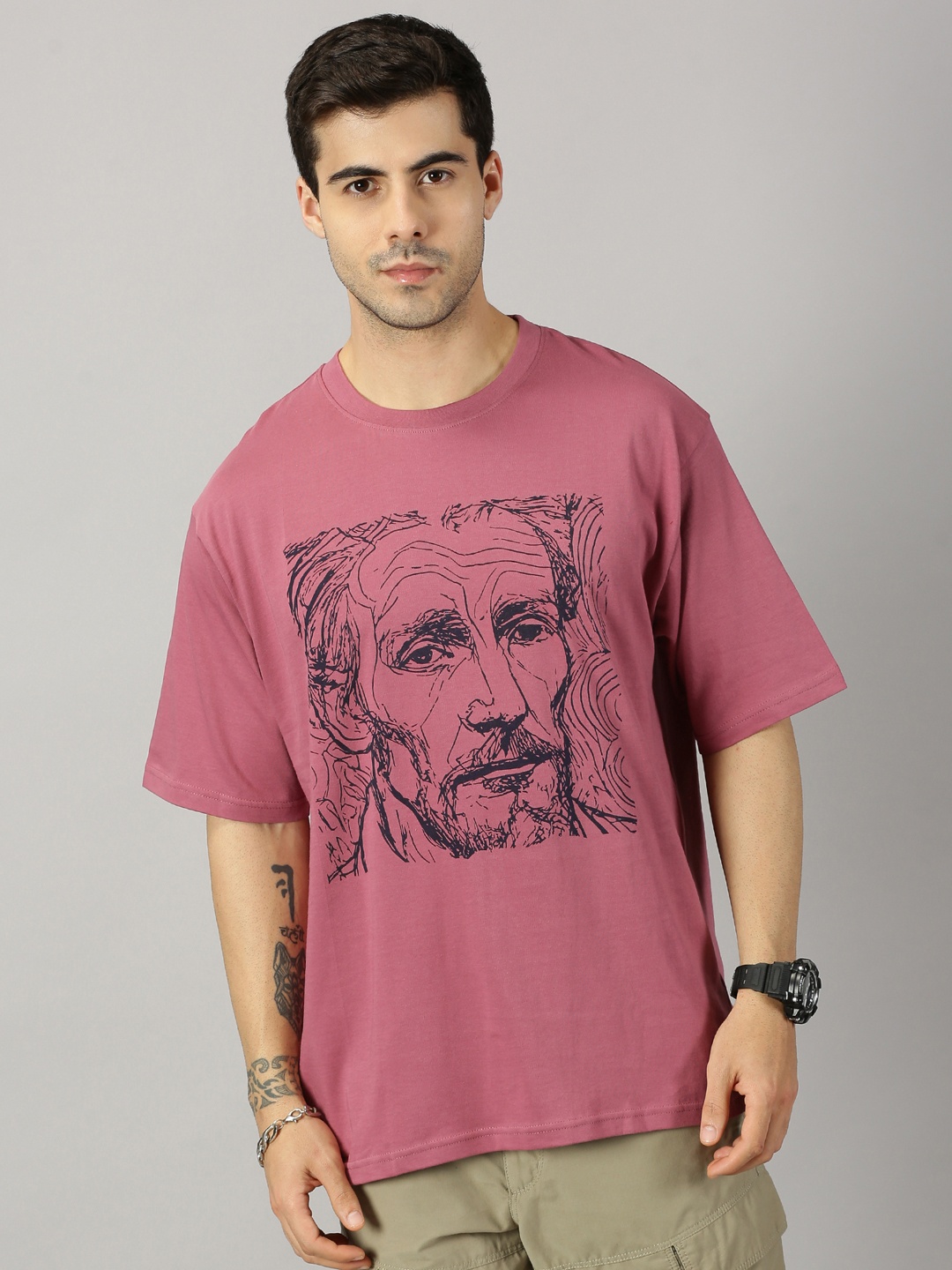THE HOLLANDER Graphic Printed Drop-Shoulder Sleeves Oversized Fit Cotton T-shirt, Mauve
THE HOLLANDER Graphic Printed Drop-Shoulder Sleeves Oversized Fit Cotton T-shirt, Mauve