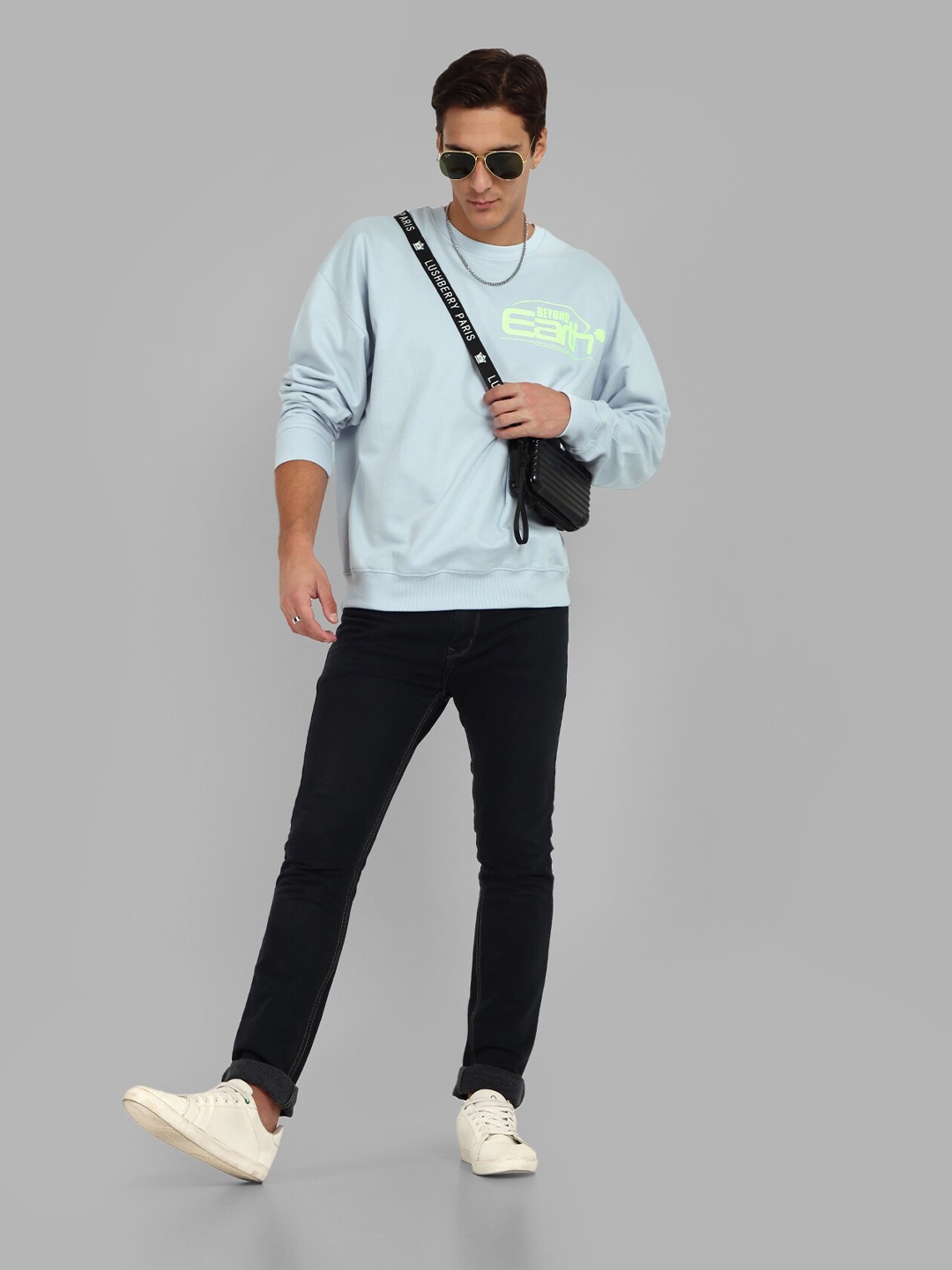 TOMHIDDLE Graphic Printed Drop Shoulder Sleeves Pure Cotton Oversized Pullover Sweatshirt, Blue
TOMHIDDLE Graphic Printed Drop Shoulder Sleeves Pure Cotton Oversized Pullover Sweatshirt, Blue