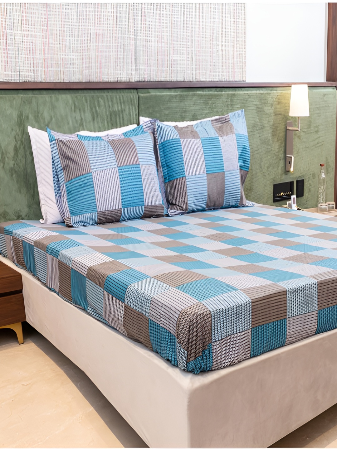 Chann Studio Brown Geometric Microfiber 300 TC Fitted King Bedsheet With 2 Pillow Covers
Chann Studio Brown Geometric Microfiber 300 TC Fitted King Bedsheet With 2 Pillow Covers