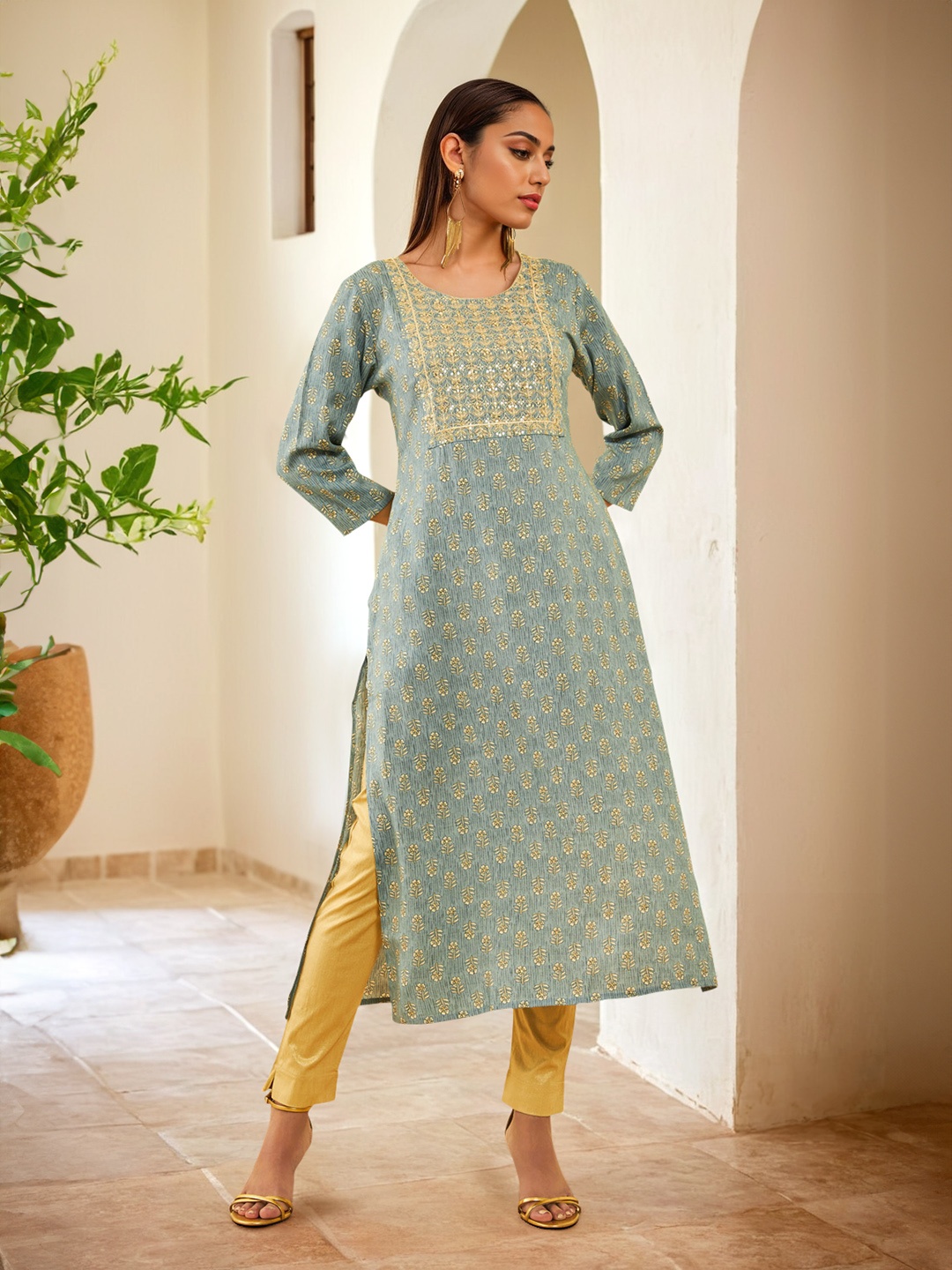Soch Floral Embroidered Yoke Design Three-Quarter Sleeves Thread Work Straight Kurta, Blue
Soch Floral Embroidered Yoke Design Three-Quarter Sleeves Thread Work Straight Kurta, Blue