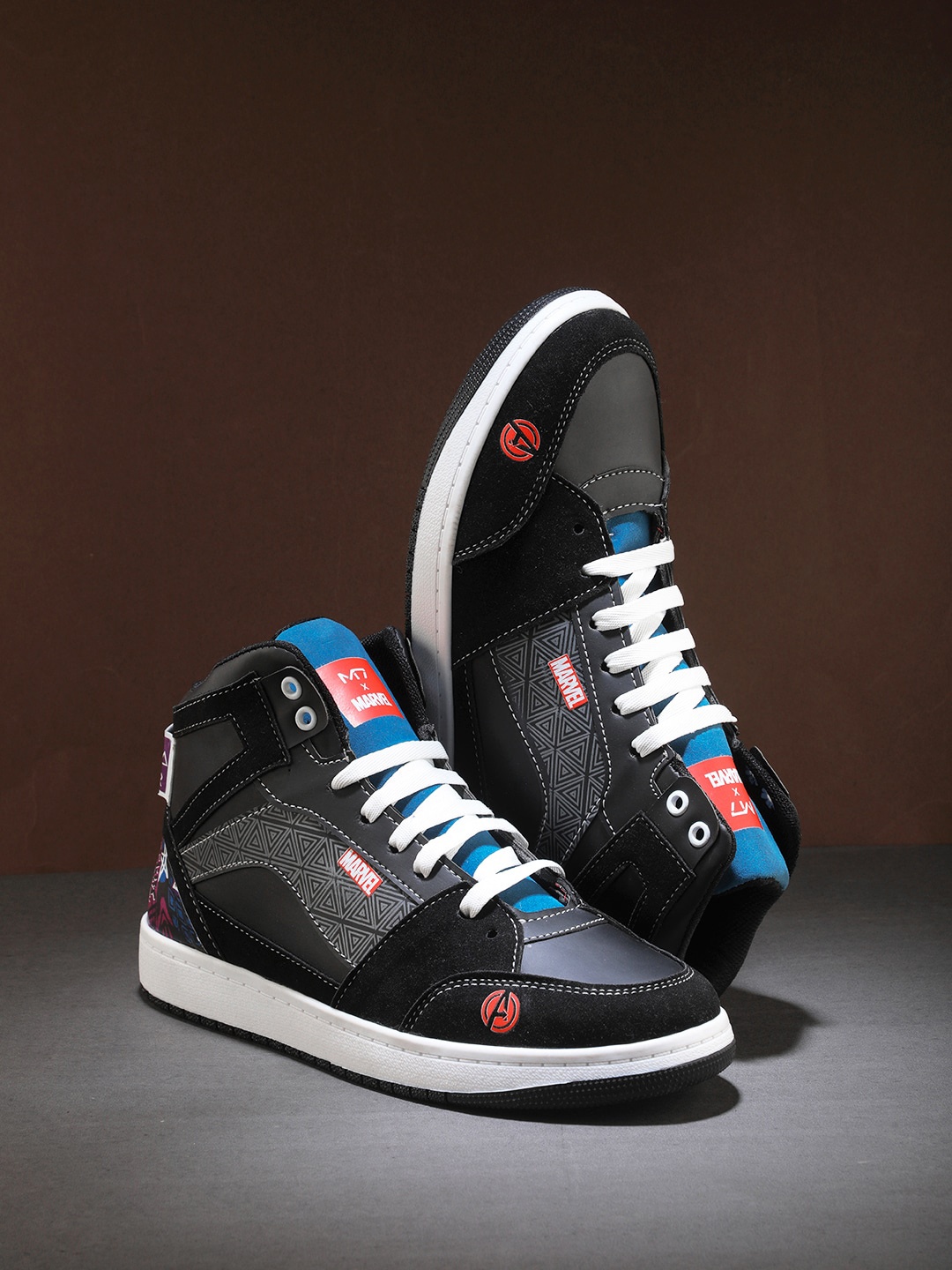 M7 by Metronaut Men Marvel Series Venom Character Mid Top Lightweight Sneakers, Black
M7 by Metronaut Men Marvel Series Venom Character Mid Top Lightweight Sneakers, Black