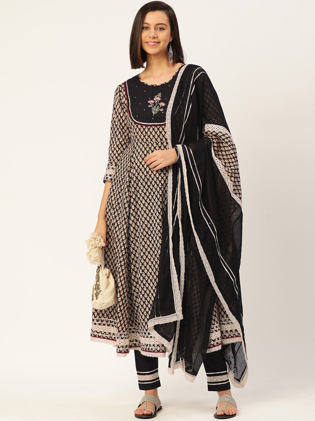 HRITIKA Women Floral Printed Regular Thread Work Kurta with Trousers & With Dupatta, Beige
HRITIKA Women Floral Printed Regular Thread Work Kurta with Trousers & With Dupatta, Beige
