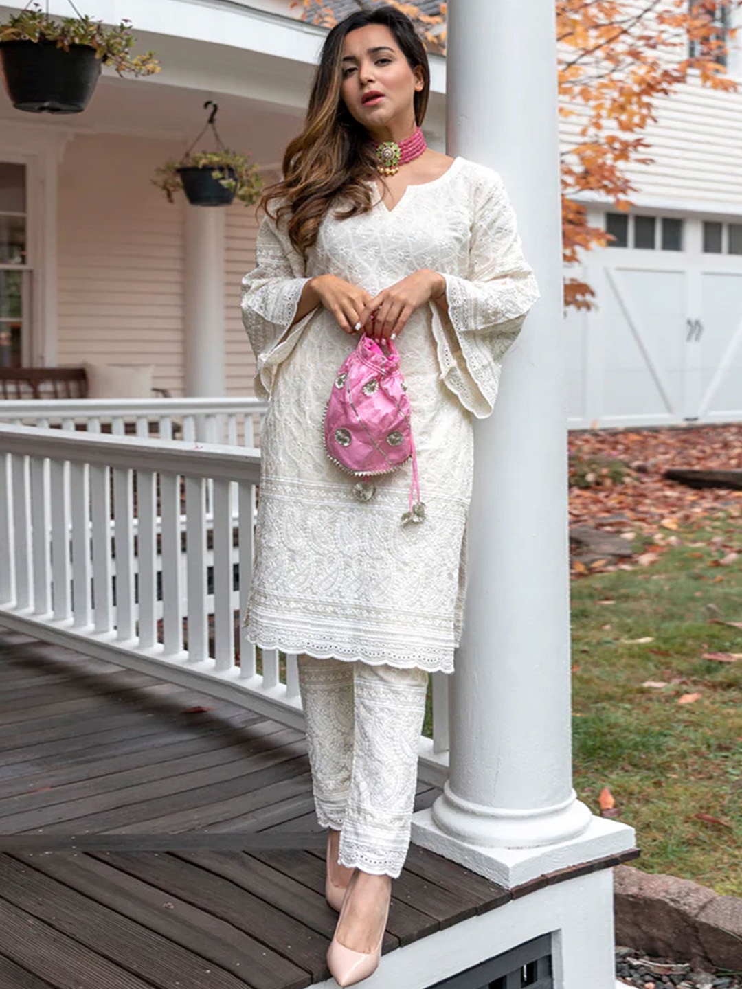 Peachmode Paisley Lucknowi Embroidered Sequinned Pure Cotton Kurta with Trousers, White
Peachmode Paisley Lucknowi Embroidered Sequinned Pure Cotton Kurta with Trousers, White
