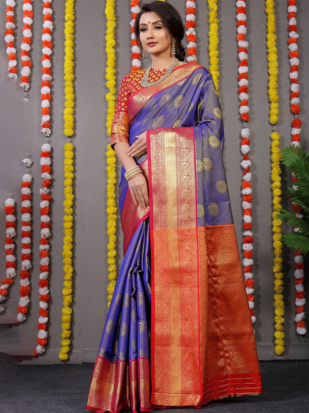 PATIALAPICKS Ethnic Motifs Woven Design Zari Pure Silk Kanjeevaram Saree, Blue
PATIALAPICKS Ethnic Motifs Woven Design Zari Pure Silk Kanjeevaram Saree, Blue