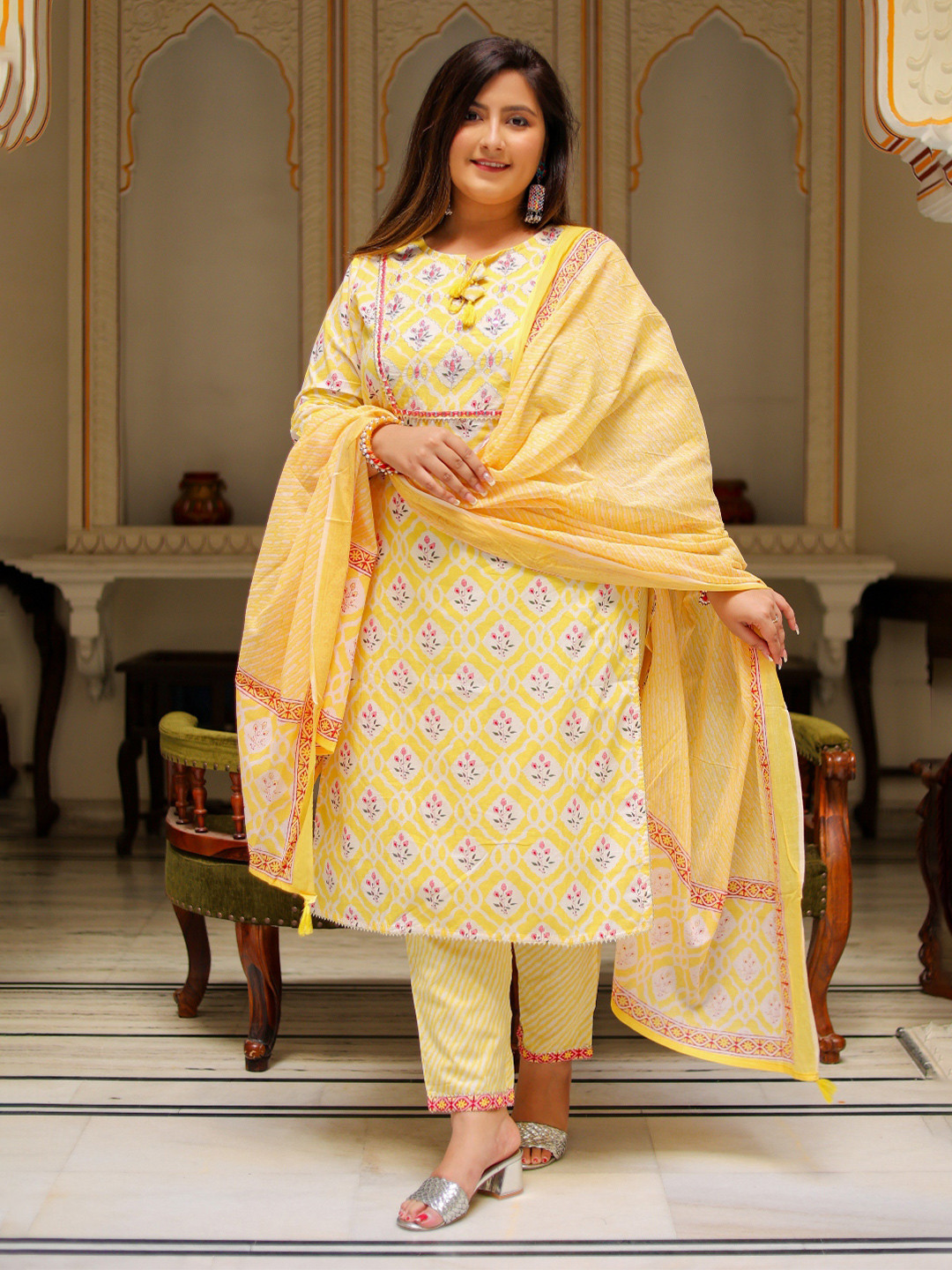 KALINI Women Floral Printed Regular Pure Cotton Kurta with Trousers & With Dupatta, Yellow
KALINI Women Floral Printed Regular Pure Cotton Kurta with Trousers & With Dupatta, Yellow