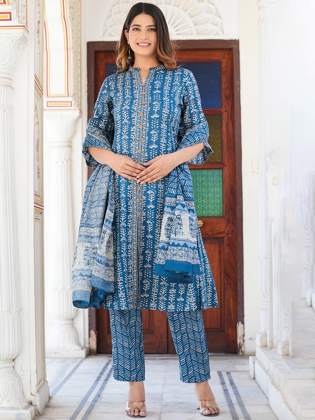 KALINI Ethnic Motifs Printed Mandarin Collar A-Line Kurta with Trouser & Dupatta, Blue
KALINI Ethnic Motifs Printed Mandarin Collar A-Line Kurta with Trouser & Dupatta, Blue