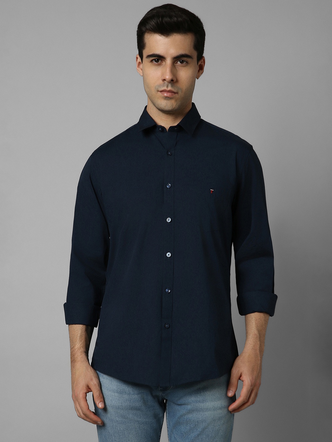 Louis Philippe Sport Slim Fit Spread Collar Long Sleeves Cotton Casual Shirt, Navy blue
Louis Philippe Sport Slim Fit Spread Collar Long Sleeves Cotton Casual Shirt, Navy blue
