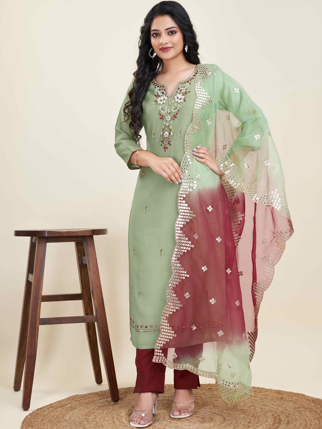 cbazaar Ethnic Motifs Embroidered Beads & Stones Straight Kurta & Trouser With Dupatta, Green
cbazaar Ethnic Motifs Embroidered Beads & Stones Straight Kurta & Trouser With Dupatta, Green