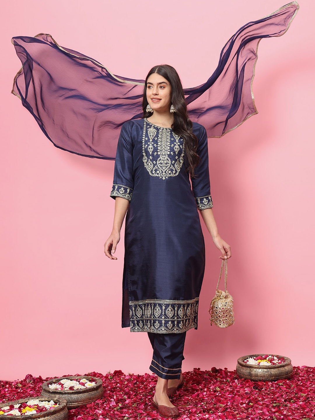 VredeVogel Floral Embroidered Straight Kurta with Trousers & With Dupatta, Navy blue
VredeVogel Floral Embroidered Straight Kurta with Trousers & With Dupatta, Navy blue