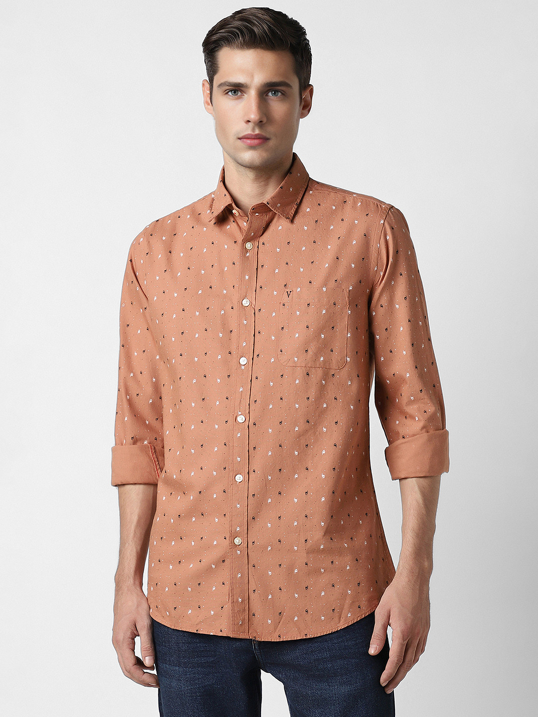 Van Heusen Sport Slim Fit Micro Ditsy Printed Pure Cotton Casual Shirt, Peach 
Van Heusen Sport Slim Fit Micro Ditsy Printed Pure Cotton Casual Shirt, Peach