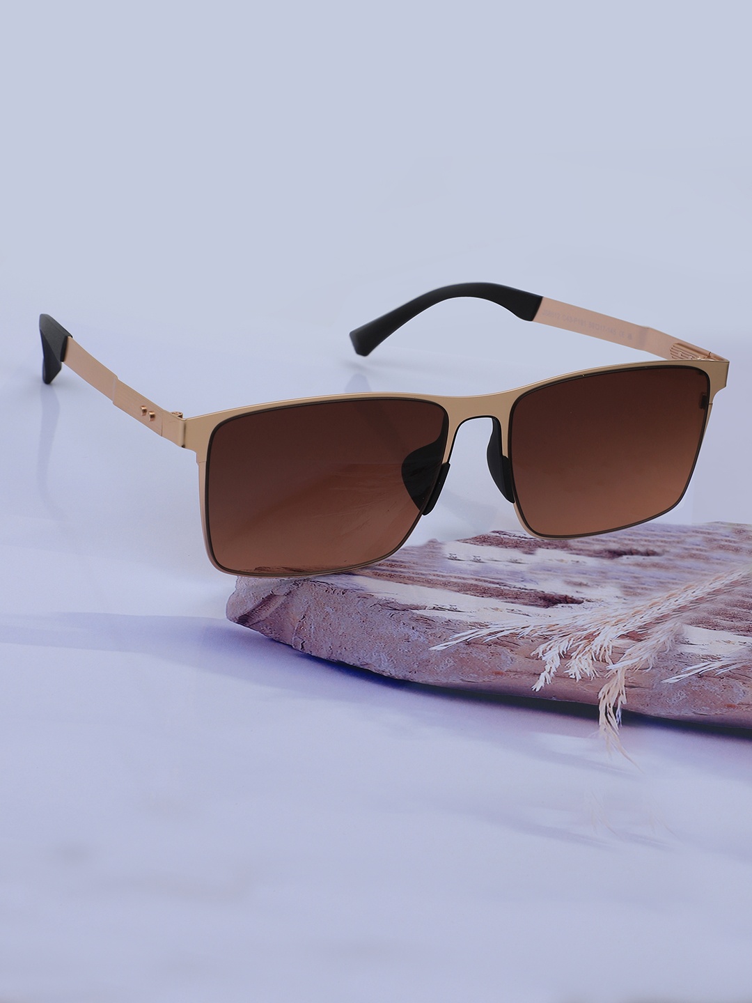 Carlton London Unisex Premium Square Sunglasses with Polarised Lens CLSM298, Rose gold
Carlton London Unisex Premium Square Sunglasses with Polarised Lens CLSM298, Rose gold
