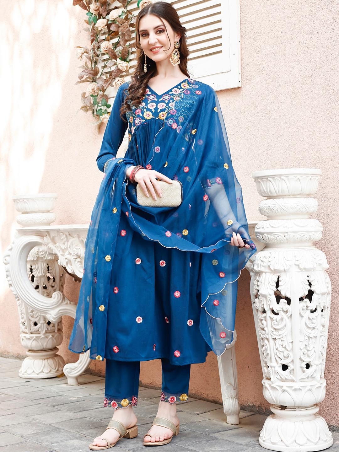 BerryliciousBlue Floral Embroidered A-Line Pure Silk Kurta with Trousers & Dupatta, Blue
BerryliciousBlue Floral Embroidered A-Line Pure Silk Kurta with Trousers & Dupatta, Blue