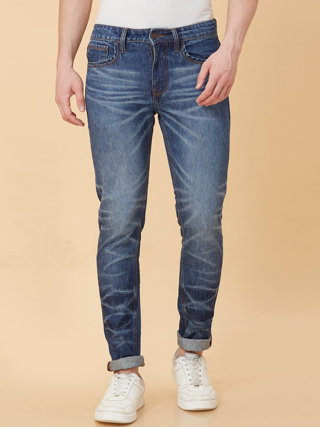 Being Human Men Slim Fit Clean Look Whiskers & Chevrons Heavy Fade Stretchable Jeans, Blue
Being Human Men Slim Fit Clean Look Whiskers & Chevrons Heavy Fade Stretchable Jeans, Blue
