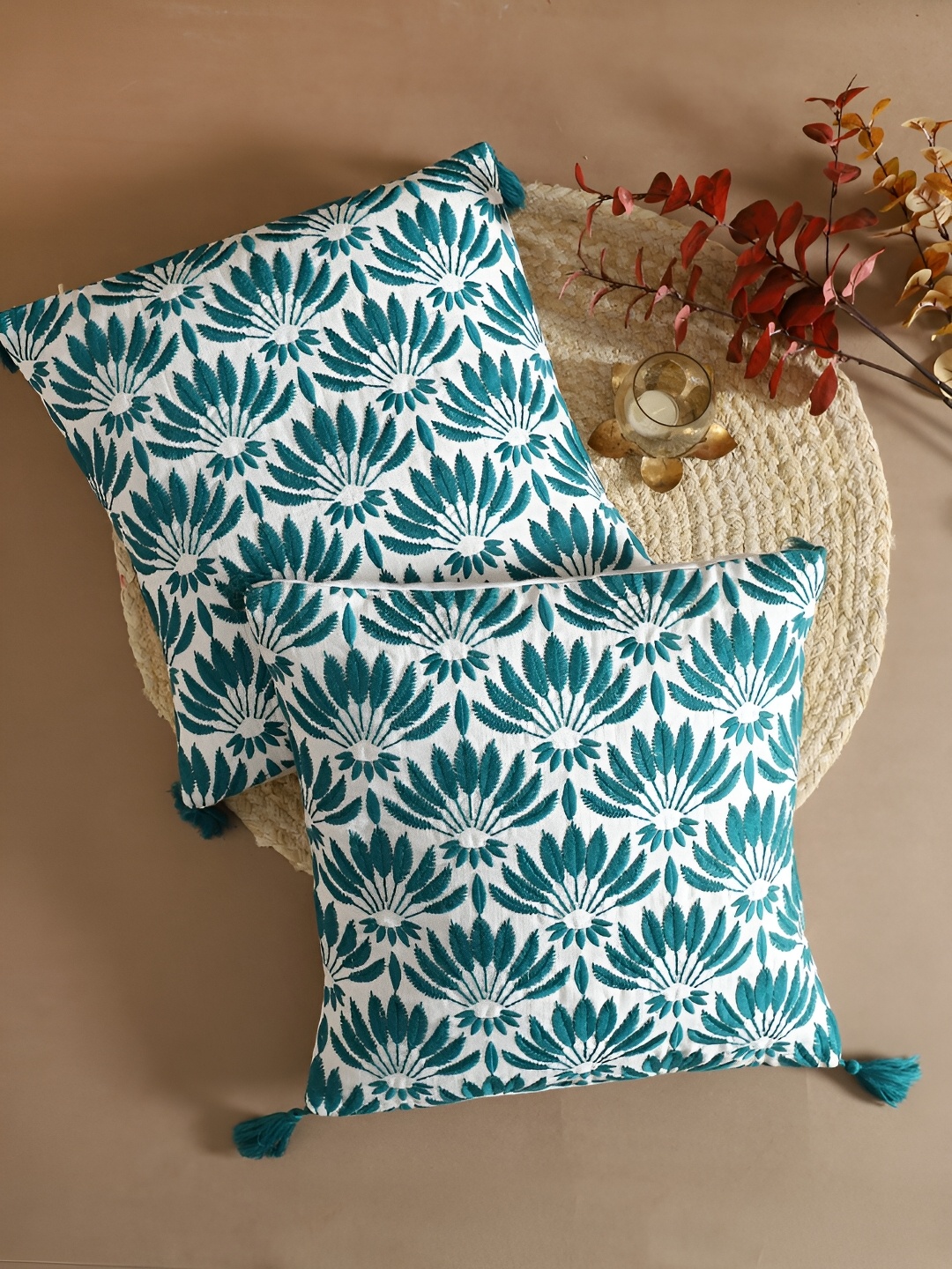 Ratan Cart Teal Green & White 2 Pieces Floral Embroidered Cotton Square Cushion Covers
Ratan Cart Teal Green & White 2 Pieces Floral Embroidered Cotton Square Cushion Covers