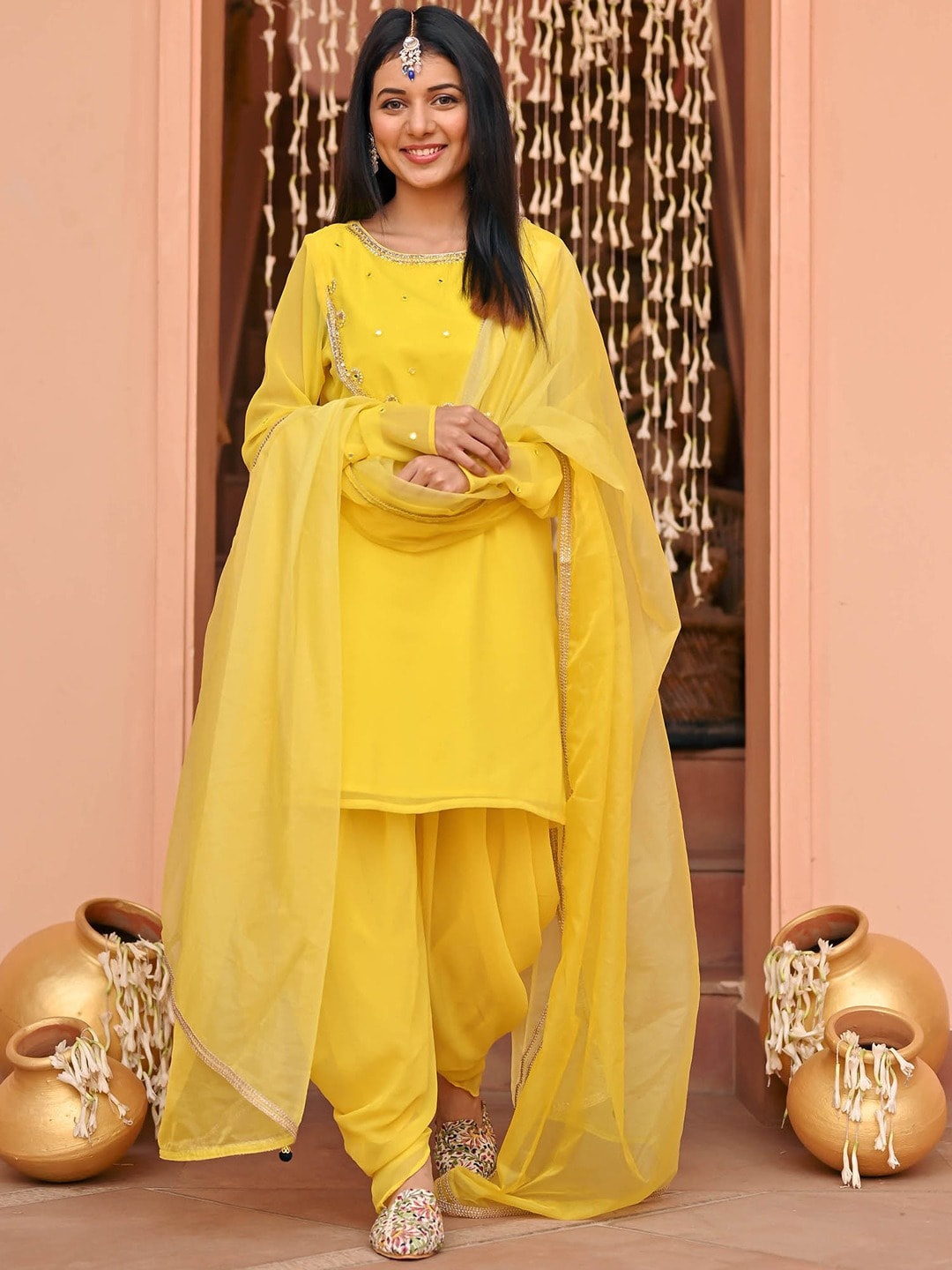 Lavanya The Label Ethnic Motifs Embroidered Beads and Stones Kurta With Patiala & Dupatta, Yellow
Lavanya The Label Ethnic Motifs Embroidered Beads and Stones Kurta With Patiala & Dupatta, Yellow