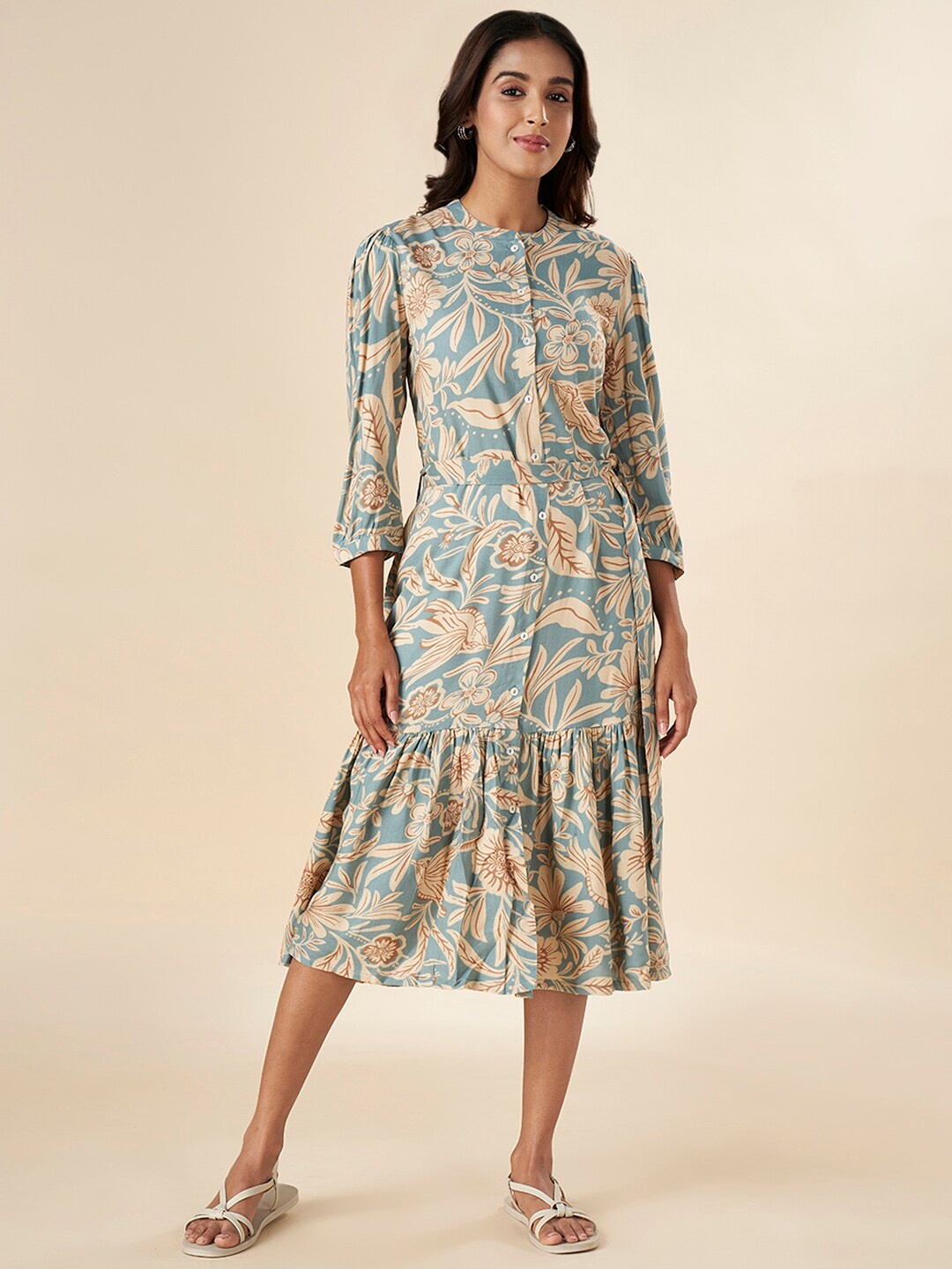 AKKRITI BY PANTALOONS Floral Printed Gathered Detail A-Line Midi Dress With Belt, Grey
AKKRITI BY PANTALOONS Floral Printed Gathered Detail A-Line Midi Dress With Belt, Grey