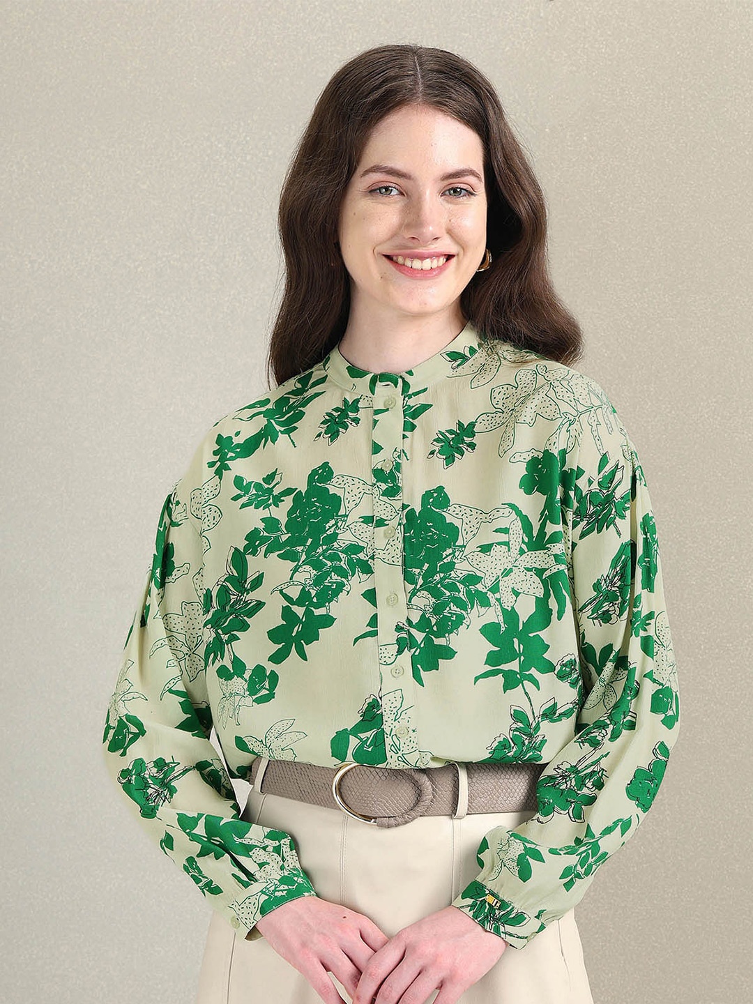 U.S. Polo Assn. Women Floral Printed Mandarin Collar Cuffed Sleeves Shirt Style Top, Green
U.S. Polo Assn. Women Floral Printed Mandarin Collar Cuffed Sleeves Shirt Style Top, Green