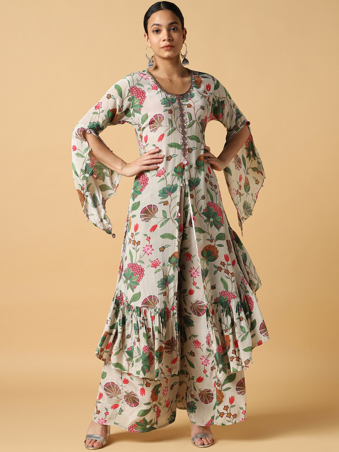House Of Dharaa Floral Printed Beads and Stones Silk Crepe Kurta with Sharara, Off white
House Of Dharaa Floral Printed Beads and Stones Silk Crepe Kurta with Sharara, Off white