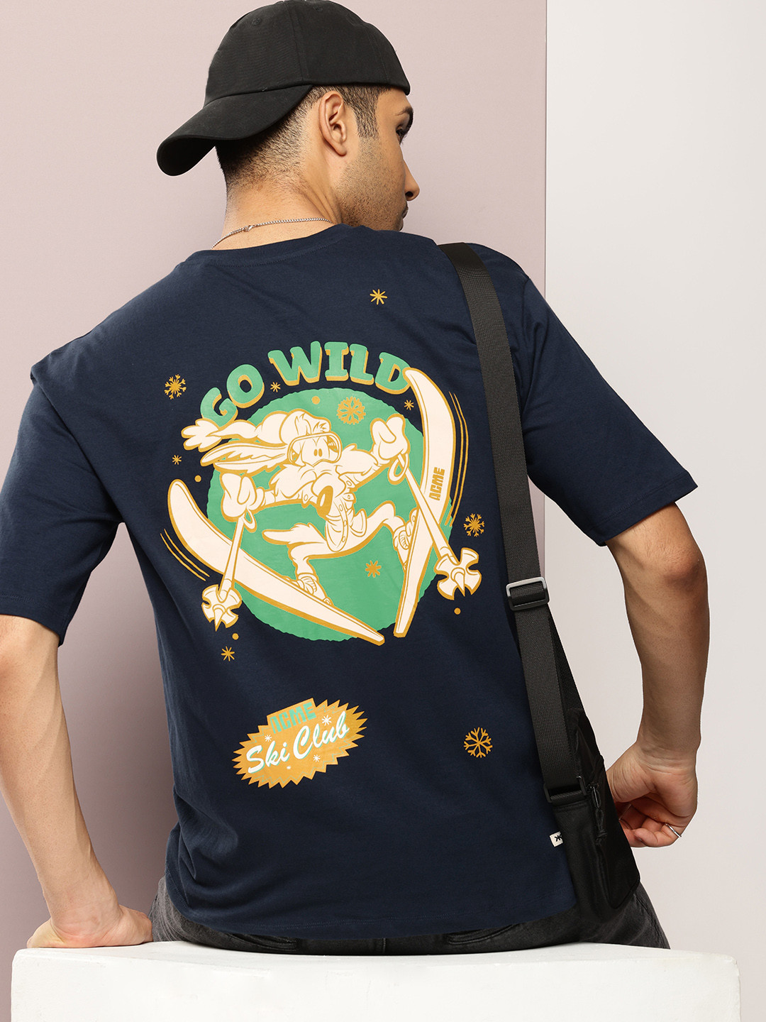 Kook N Keech Looney Tunes Printed Drop-Shoulder Sleeves Pure Cotton Oversized T-shirt, Navy blue
Kook N Keech Looney Tunes Printed Drop-Shoulder Sleeves Pure Cotton Oversized T-shirt, Navy blue