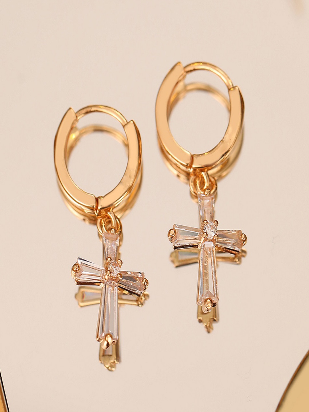AQUASTREET 18K Gold Plated Waterproof Anti Tarnish Zircon Cross Drop Huggie Hoop Earrings
AQUASTREET 18K Gold Plated Waterproof Anti Tarnish Zircon Cross Drop Huggie Hoop Earrings